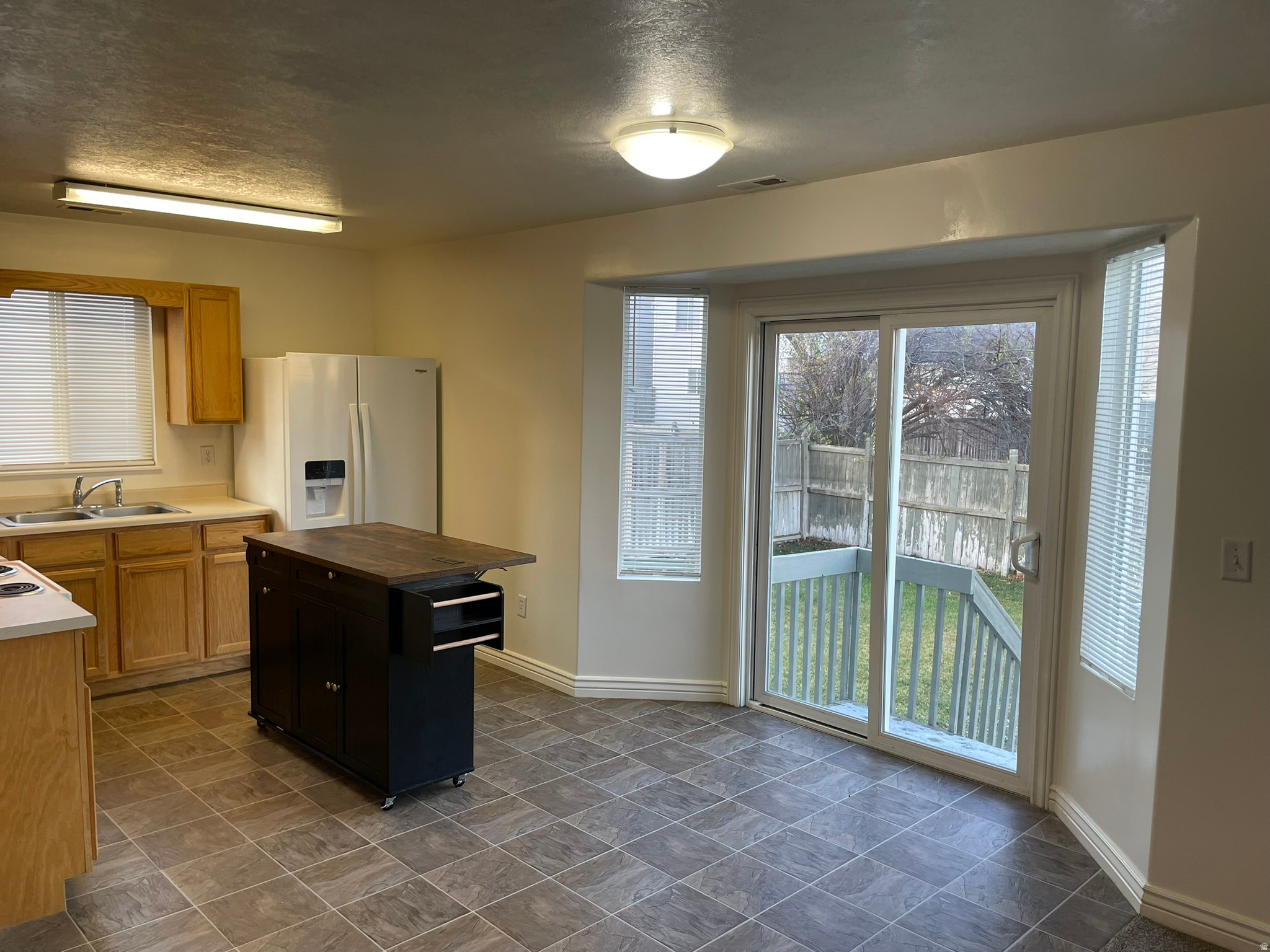 FREEMONT SPRINGS - Residential