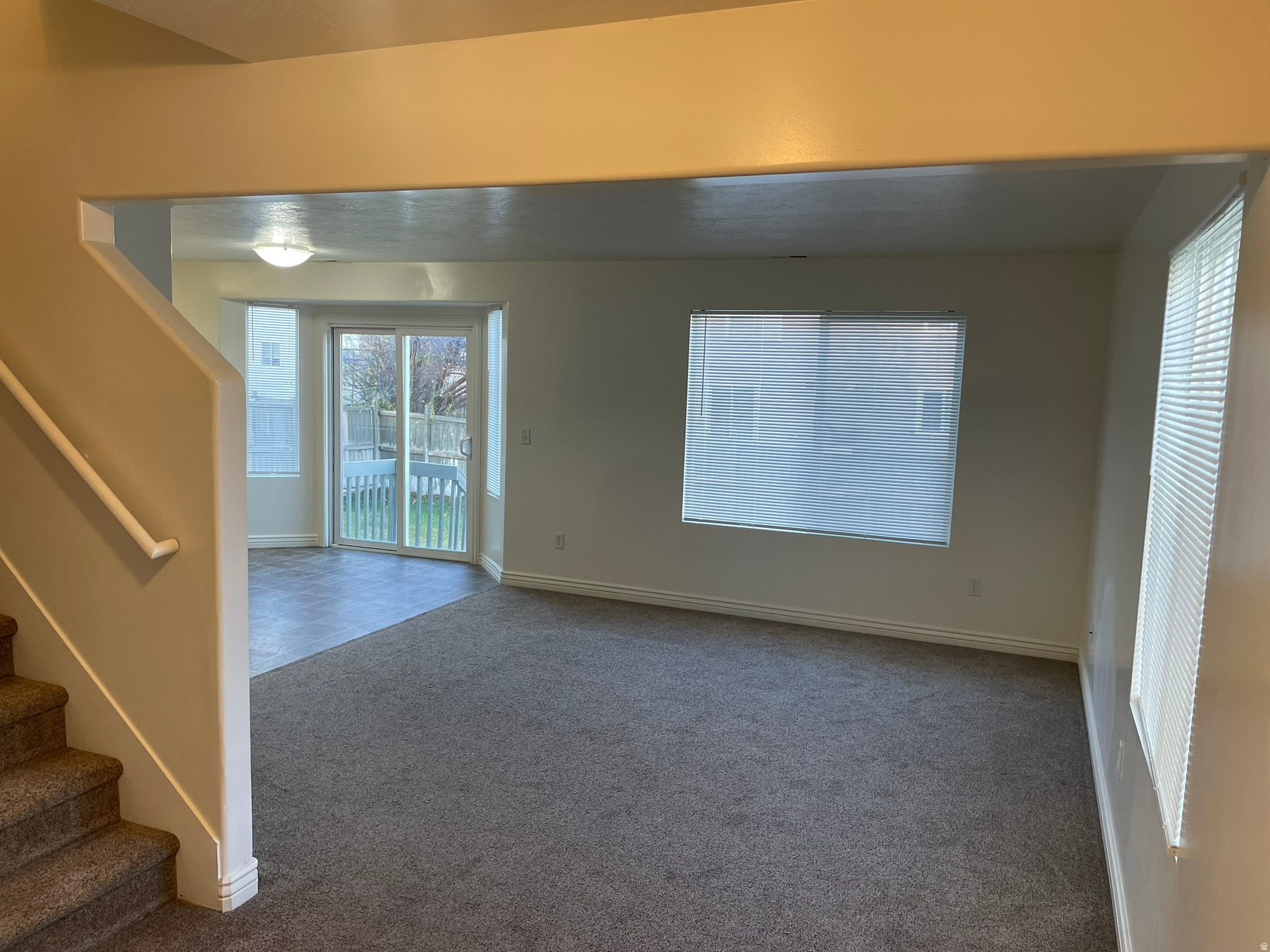 FREEMONT SPRINGS - Residential