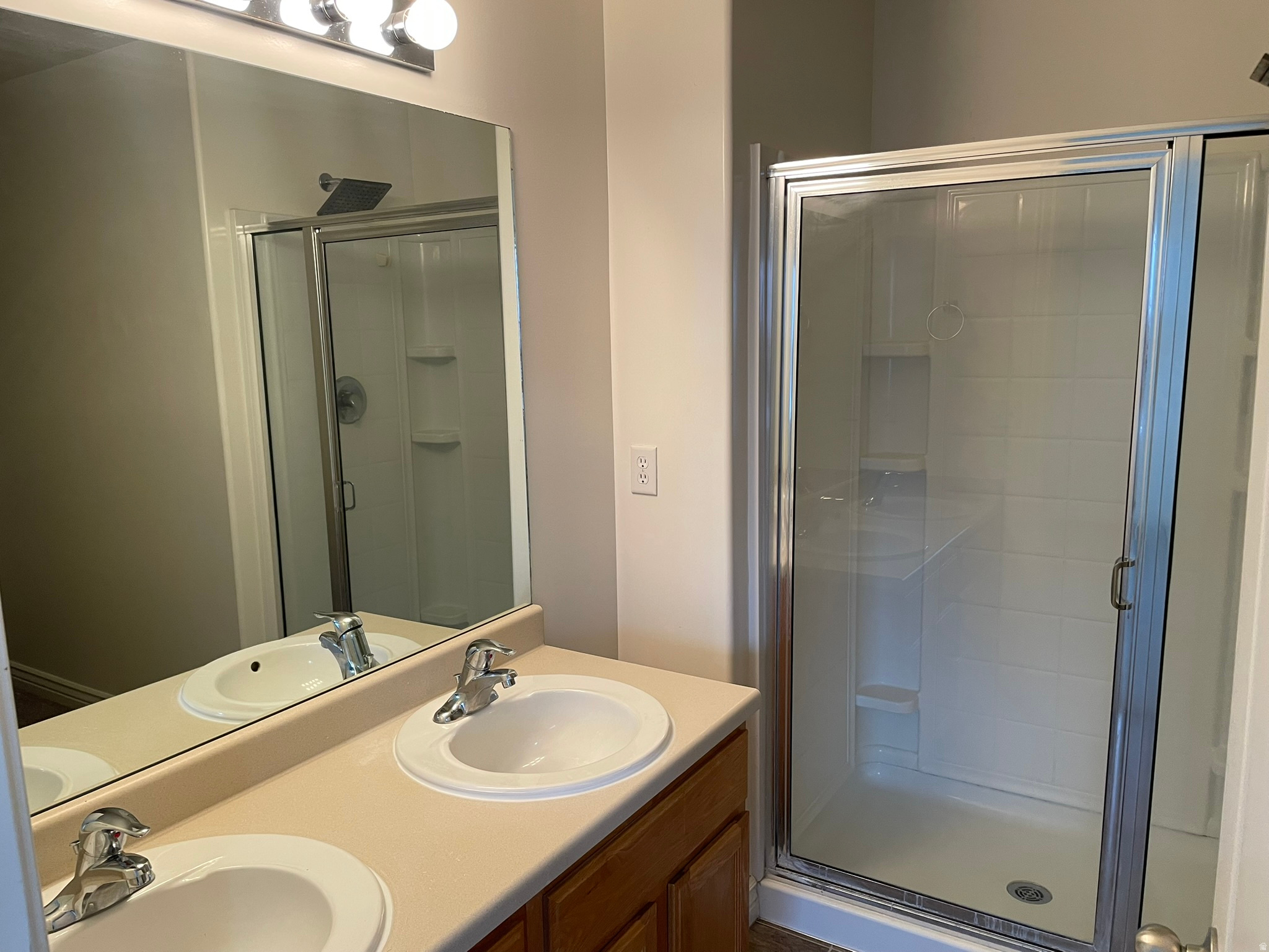 FREEMONT SPRINGS - Residential