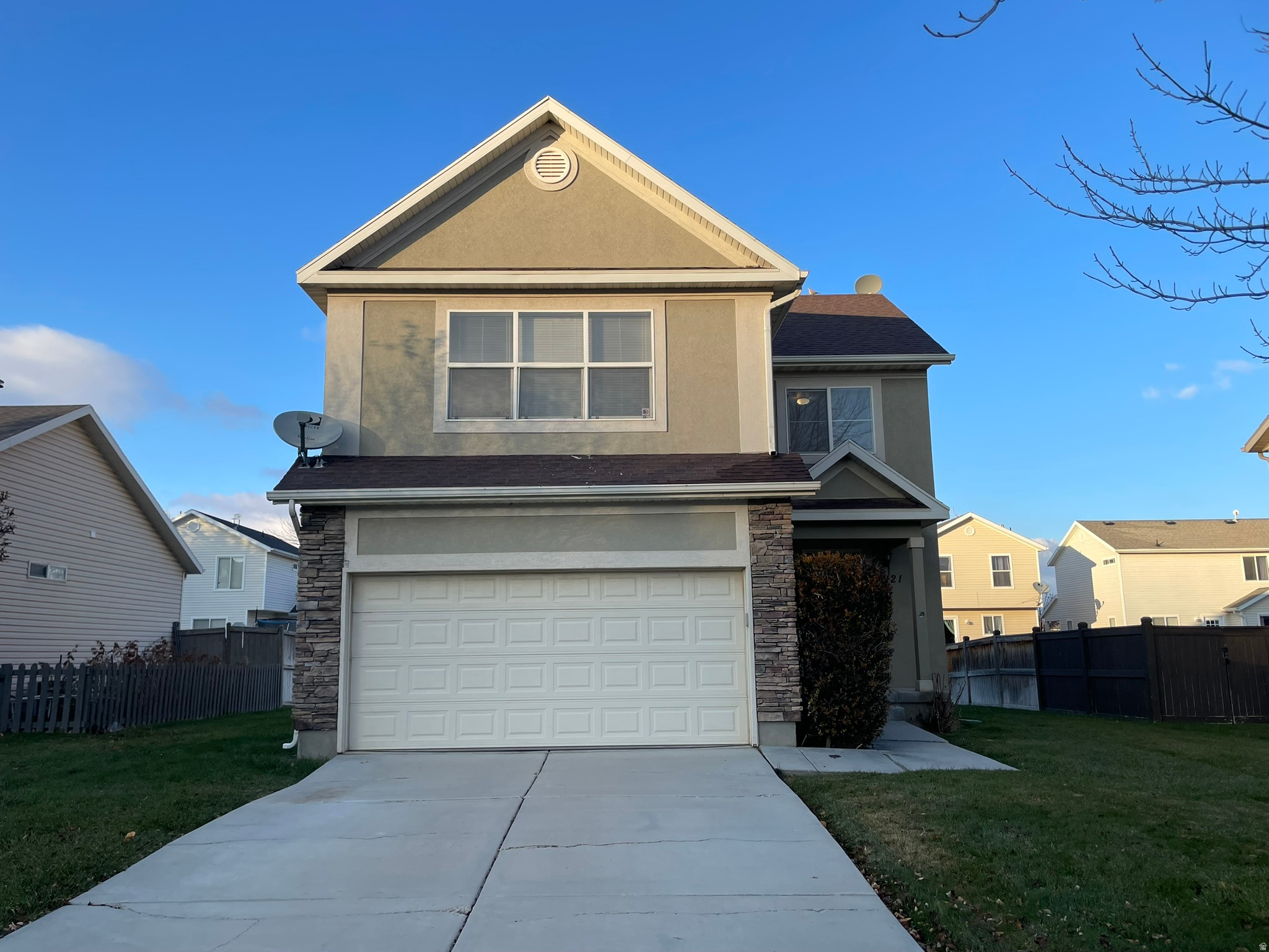 FREEMONT SPRINGS - Residential