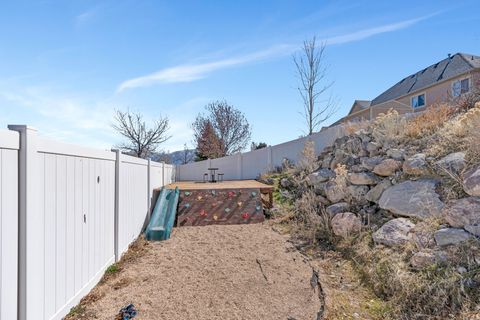 Tiny photo for 4886 W BOULDERMEADOW DR S, Herriman, UT 84096 (MLS # 2144678)