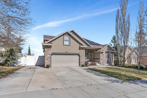 Tiny photo for 4886 W BOULDERMEADOW DR S, Herriman, UT 84096 (MLS # 2144678)