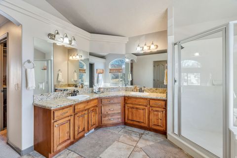 Tiny photo for 4886 W BOULDERMEADOW DR S, Herriman, UT 84096 (MLS # 2144678)