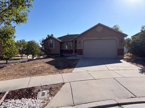 Homes For Sale - 14273 S Heartstone Cir<br/> Salt Lake County, Herriman, UT 84096