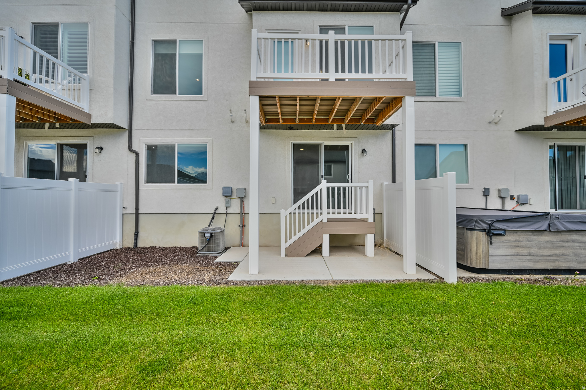 BRINGHURST STATION - Residential Lease