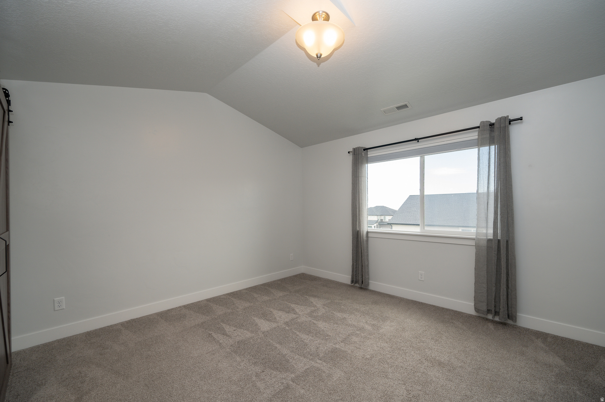 BRINGHURST STATION - Residential Lease