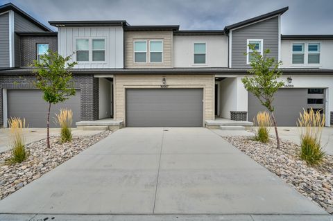 Photo of 16087 S TRUSS DR, Bluffdale, UT 84065 (MLS # 2154792)