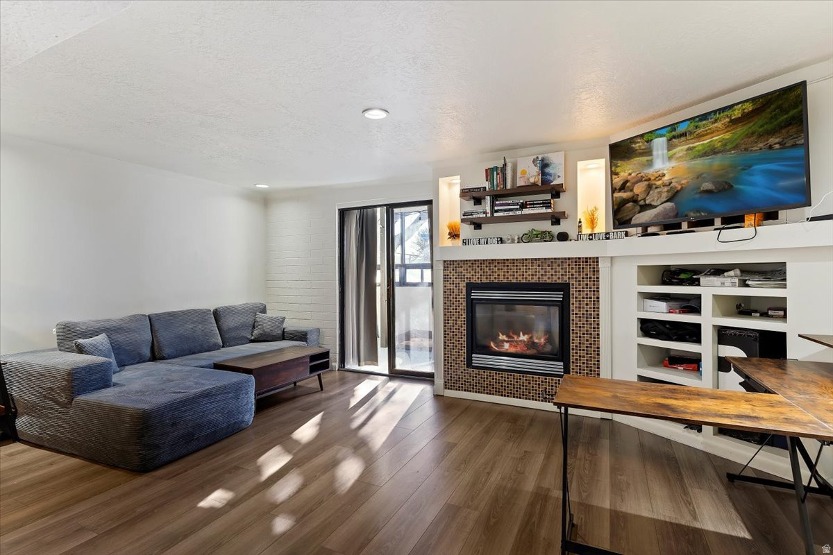 ROUESCHE # 2 - Residential