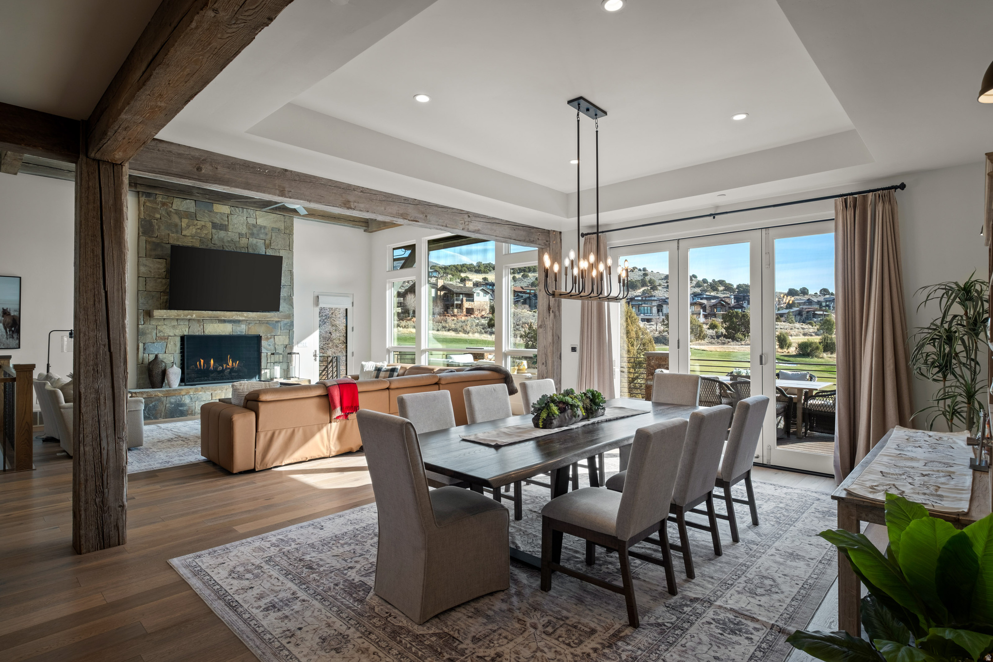 RED LEDGES - Residential