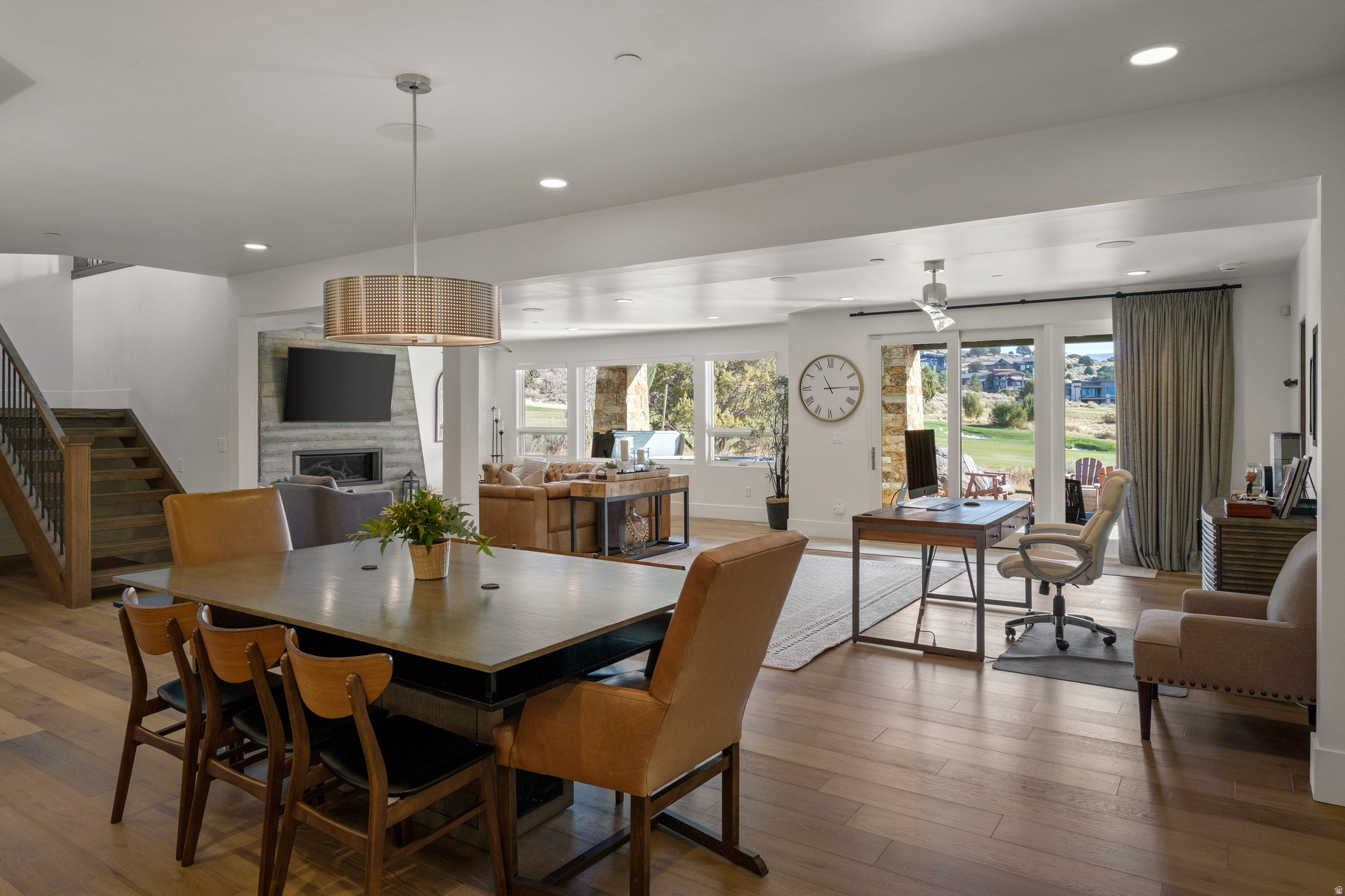 RED LEDGES - Residential