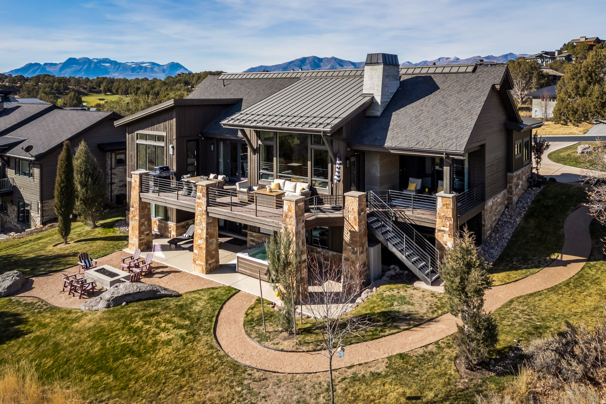 RED LEDGES - Residential