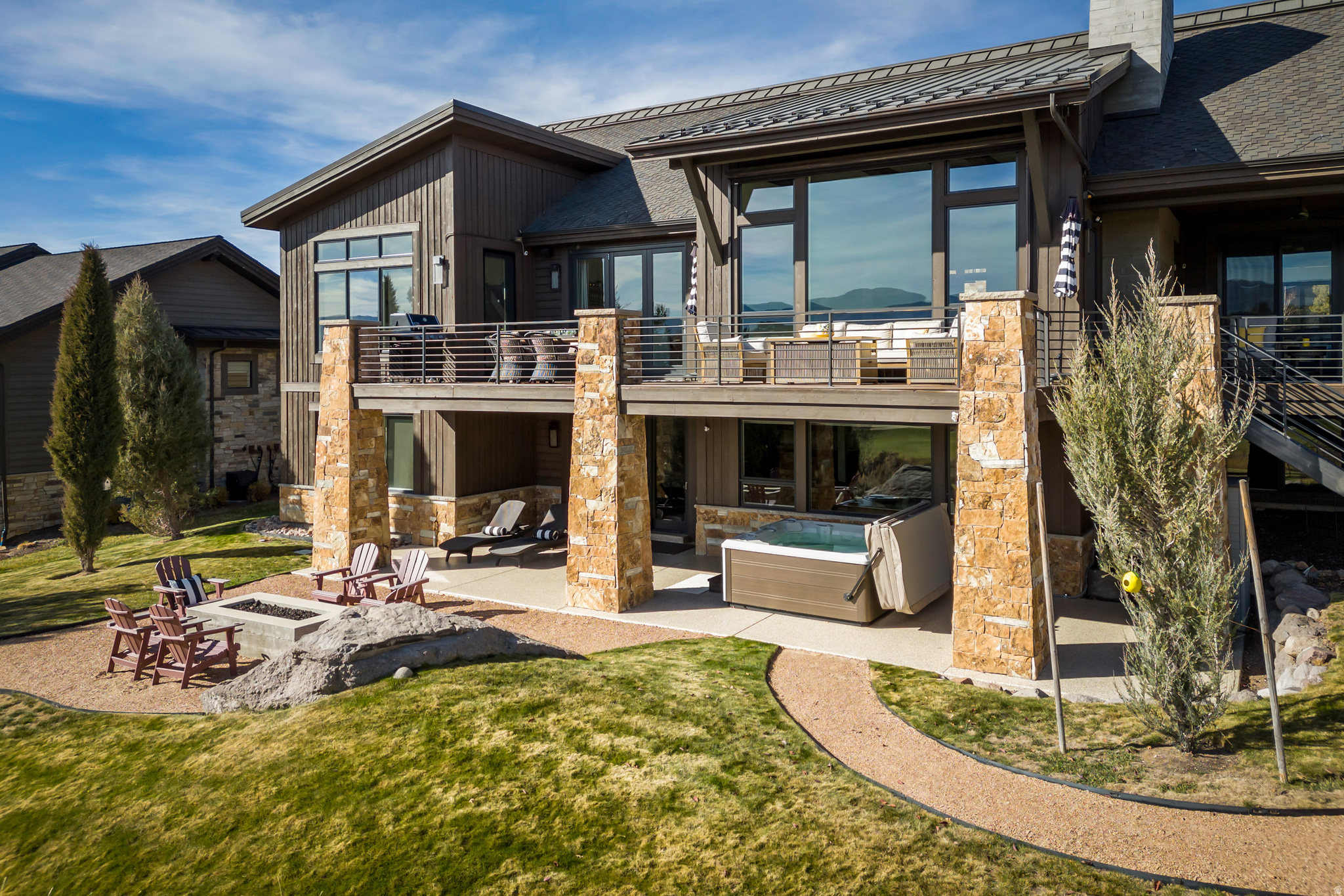 RED LEDGES - Residential