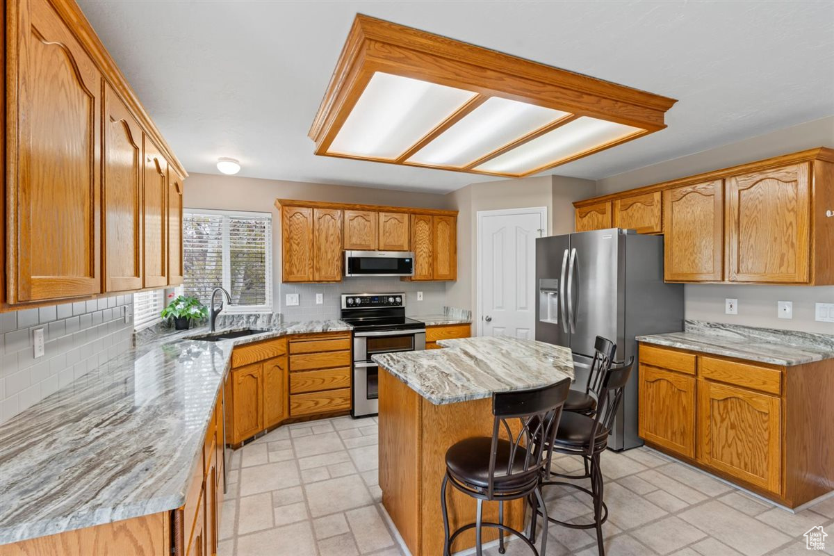 4546 W Copper Pot Ln, West Jordan, Utah image 15
