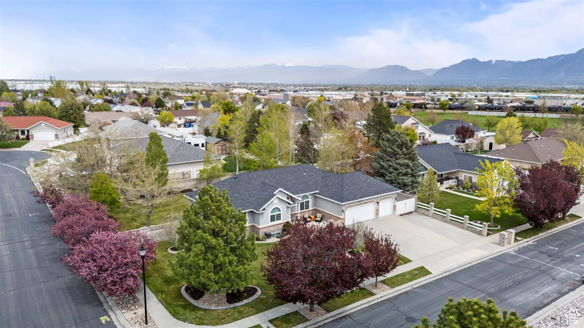 4546 W Copper Pot Ln, West Jordan, Utah image 2