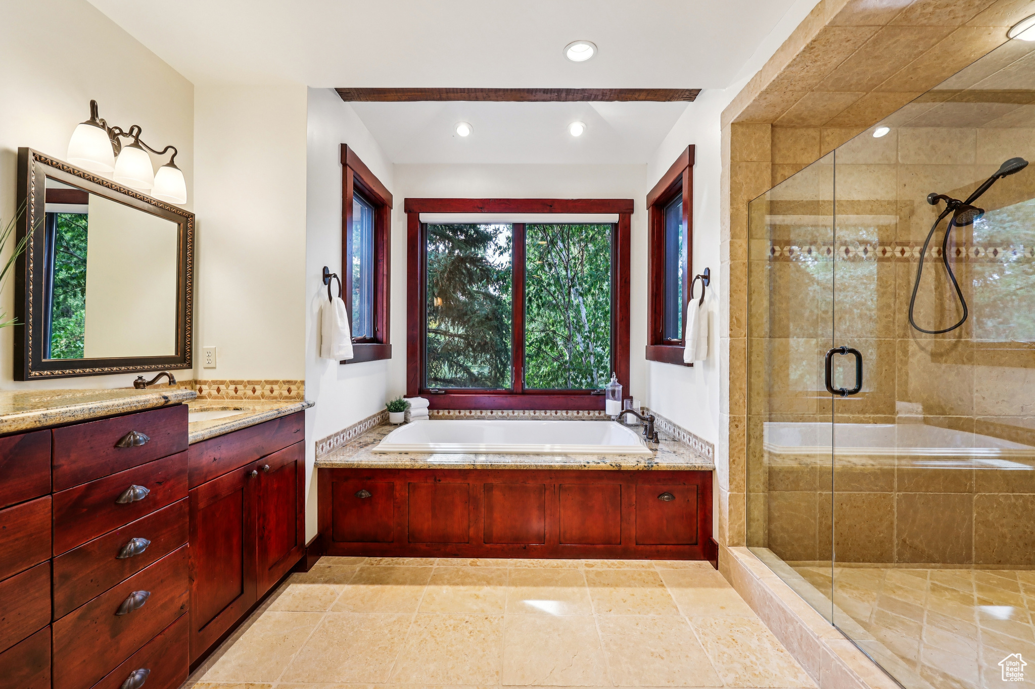 OAKLEY TOWN - Residential