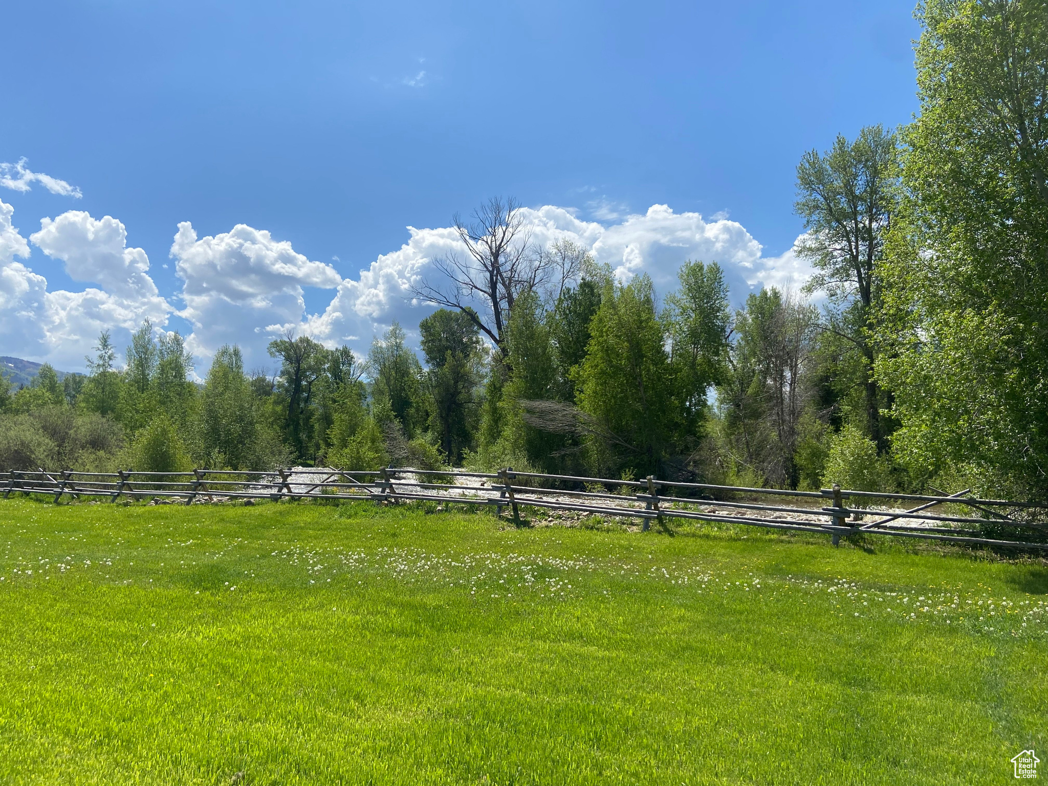 OAKLEY TOWN - Residential