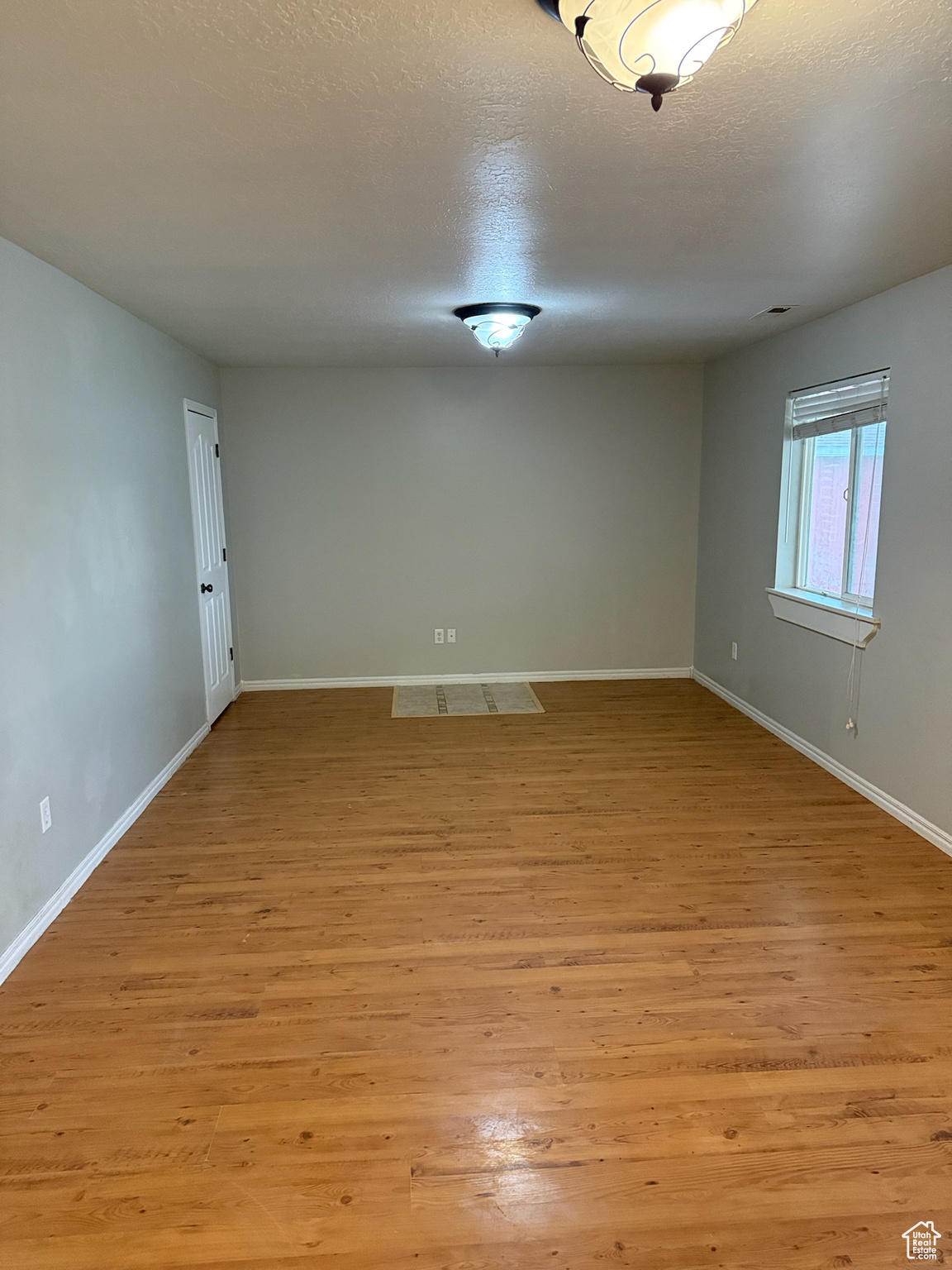 COUNTRY MEADOW - Residential