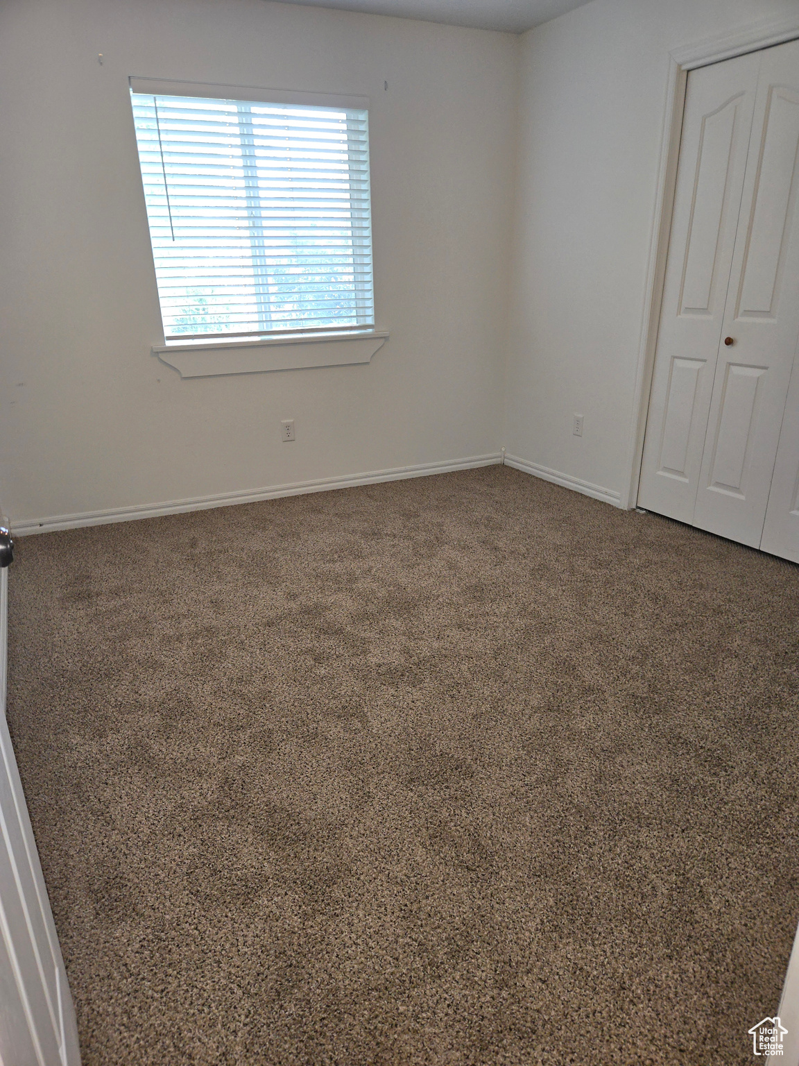 COUNTRY MEADOW - Residential