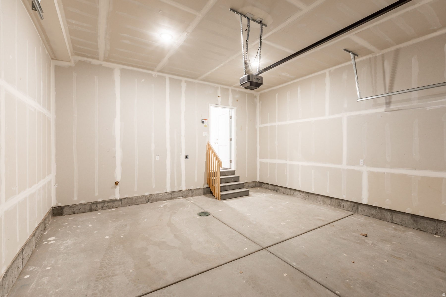 5TH AND ORCHARD - Residential