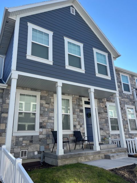 Photo of 520 S ORCHARD DR #17, Bountiful, UT 84010 (MLS # 2131282)