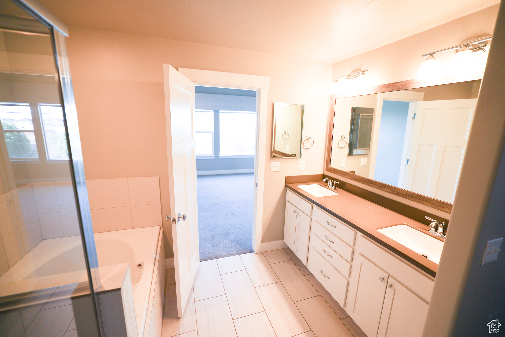 EVERGREEN FARMS - Residential