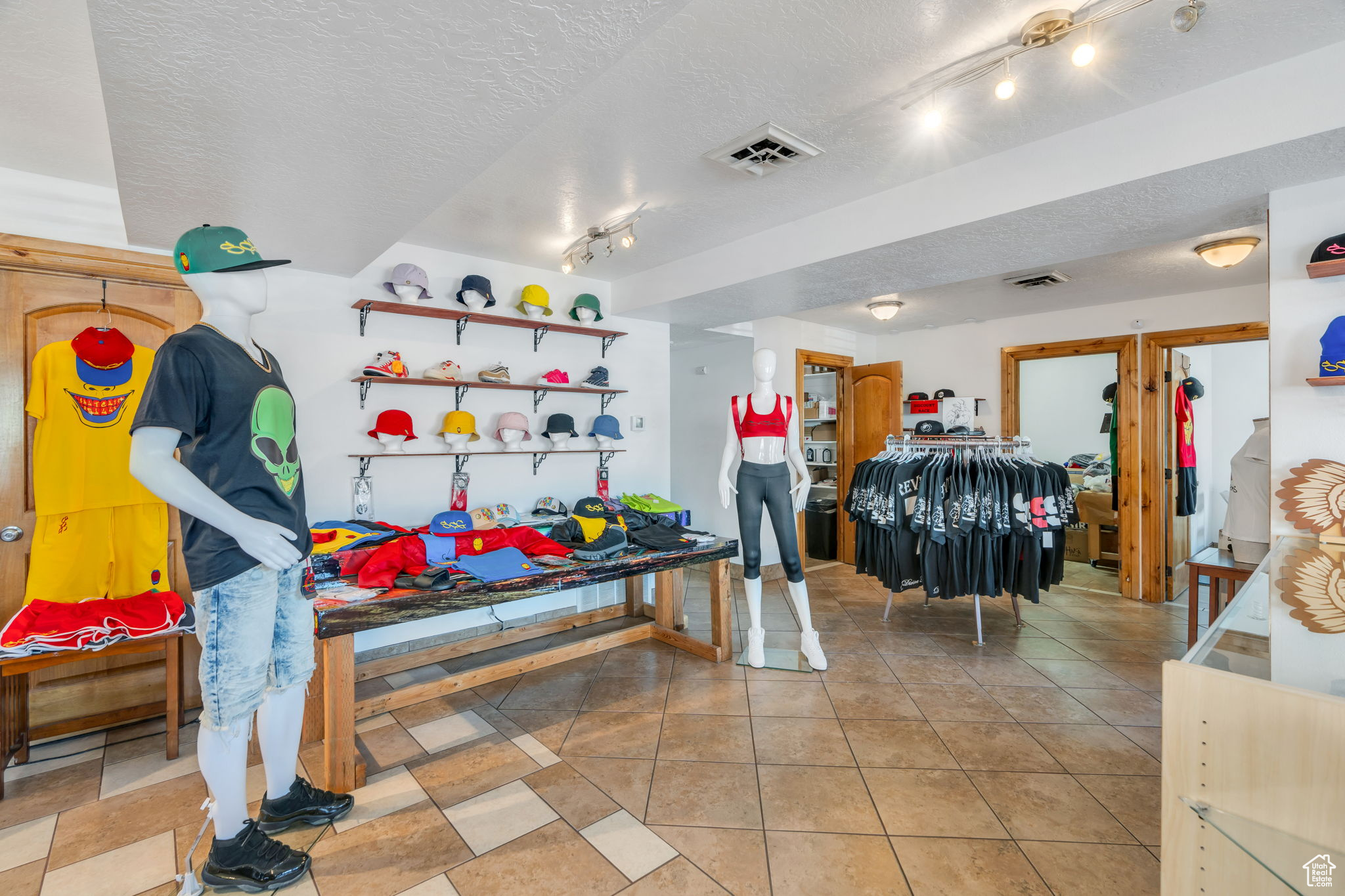 PARK - Commercial Sale