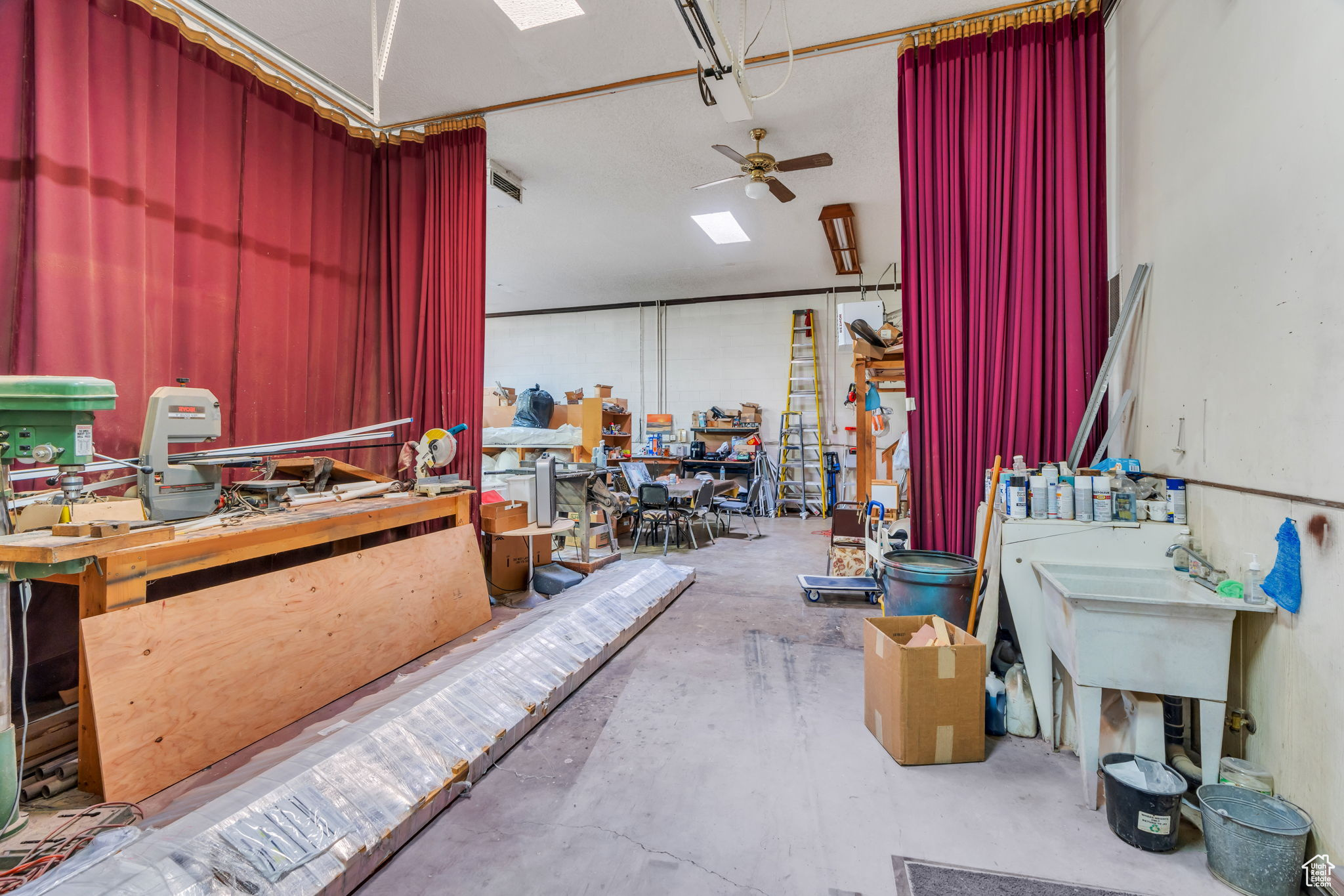 PARK - Commercial Sale