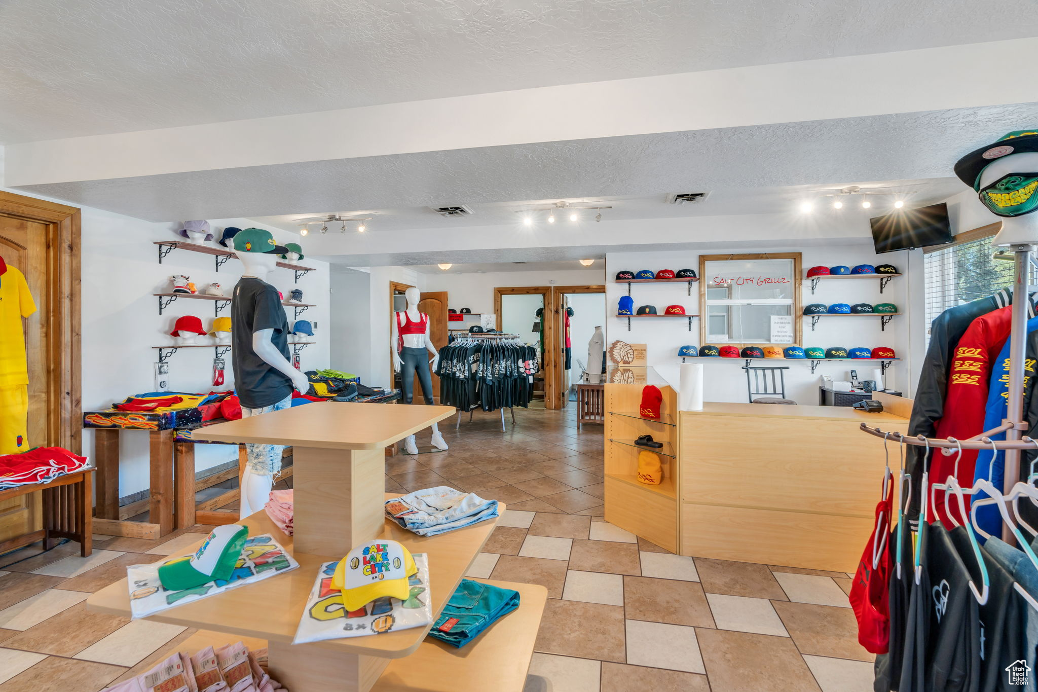 PARK - Commercial Sale