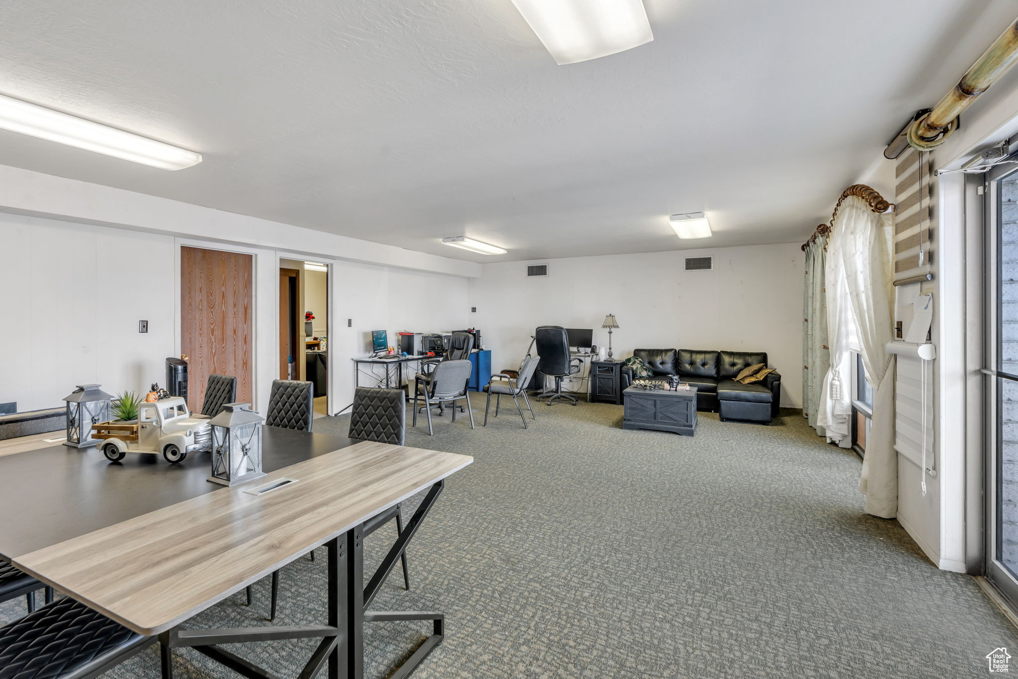 PARK - Commercial Sale