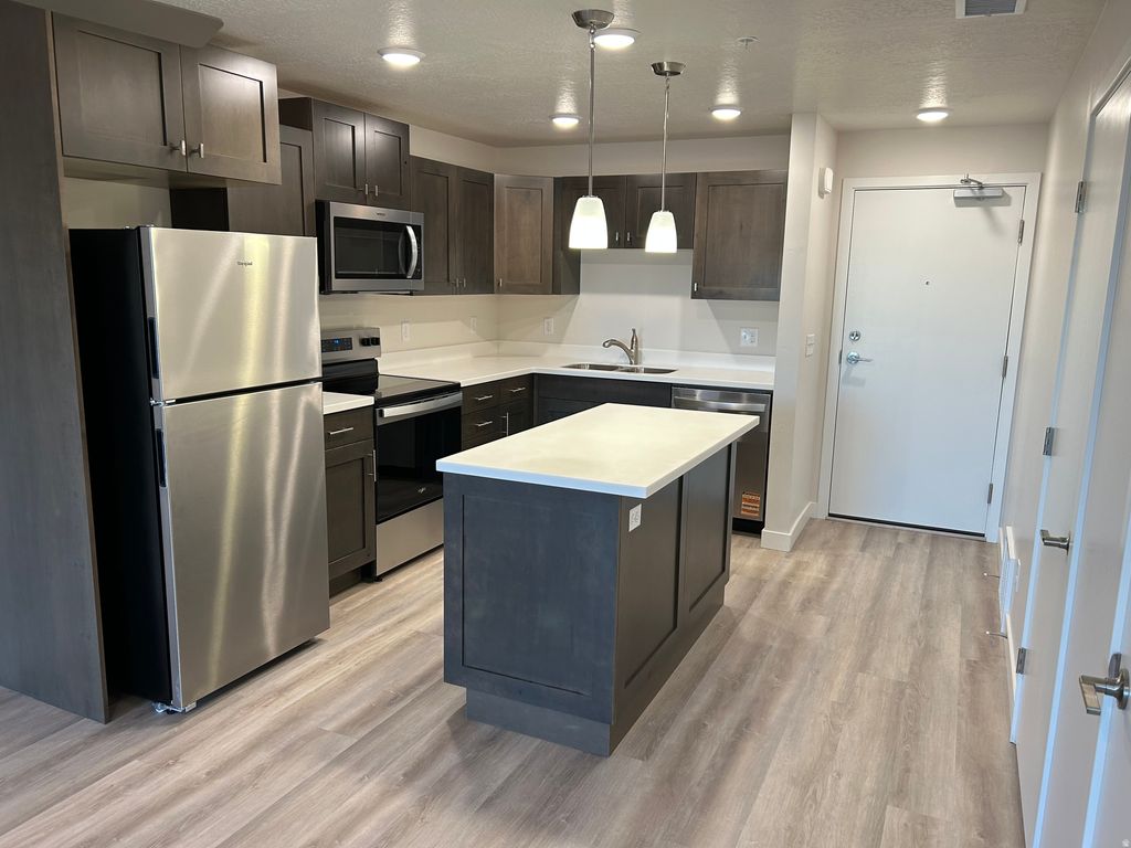 Photo of 1032 E 400 S #602 B, Salt Lake City, UT 84102 (MLS # 2143024)