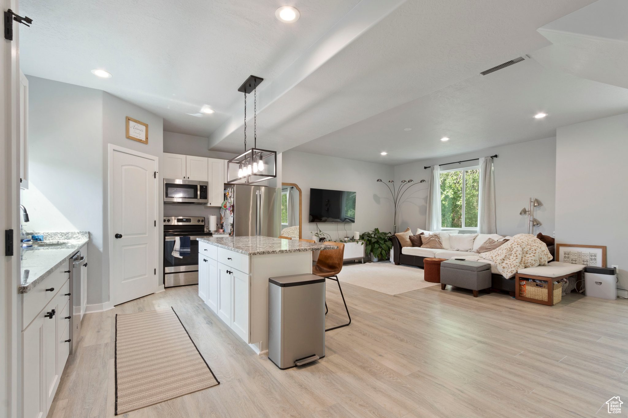 LINCOLN TOWNHOMES - Residential