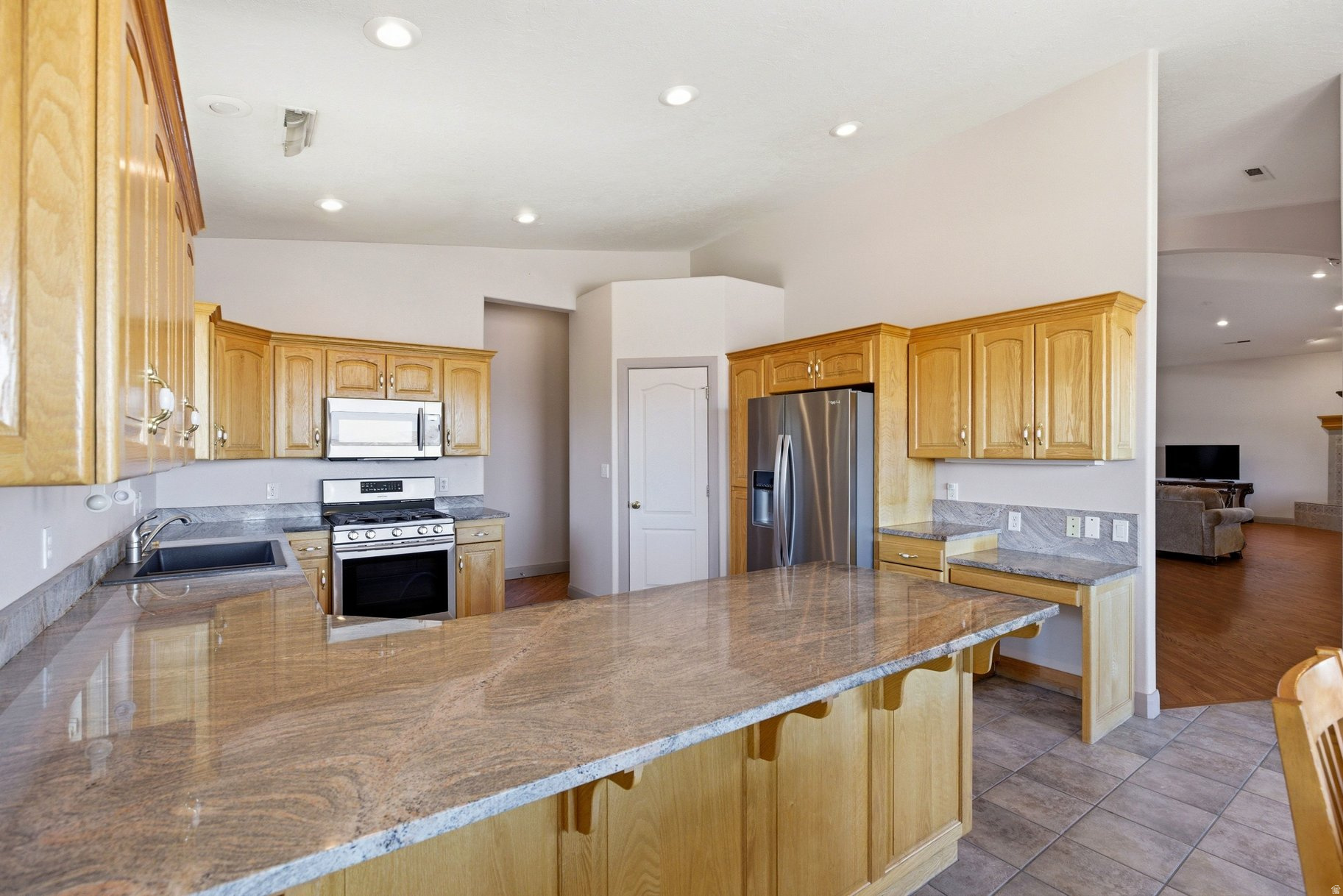 STONE CLIFF - Residential