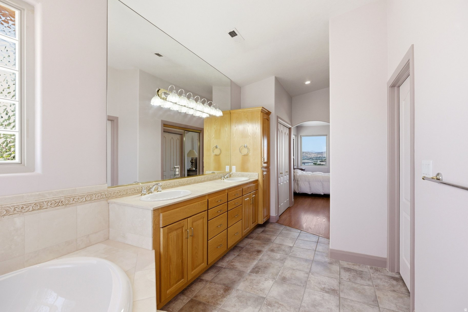 STONE CLIFF - Residential