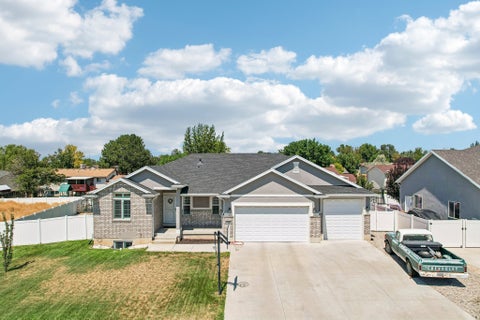 Tiny photo for 1438 W 2535 N, Clinton, UT 84015 (MLS # 2176835)