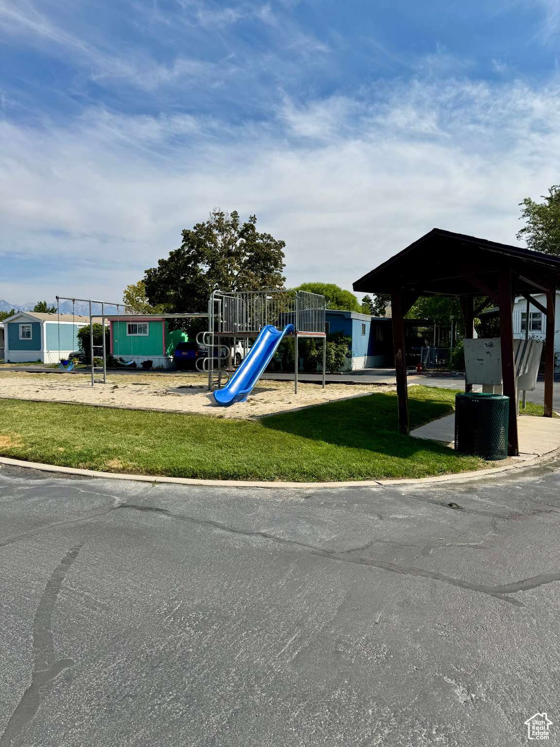 MOUNTAIN VIEW - Residential