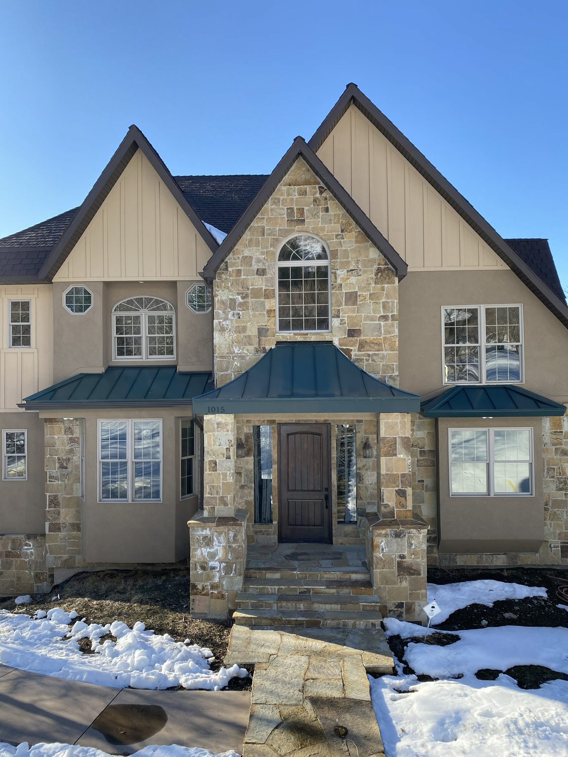 WOODLAND HILLS - Residential