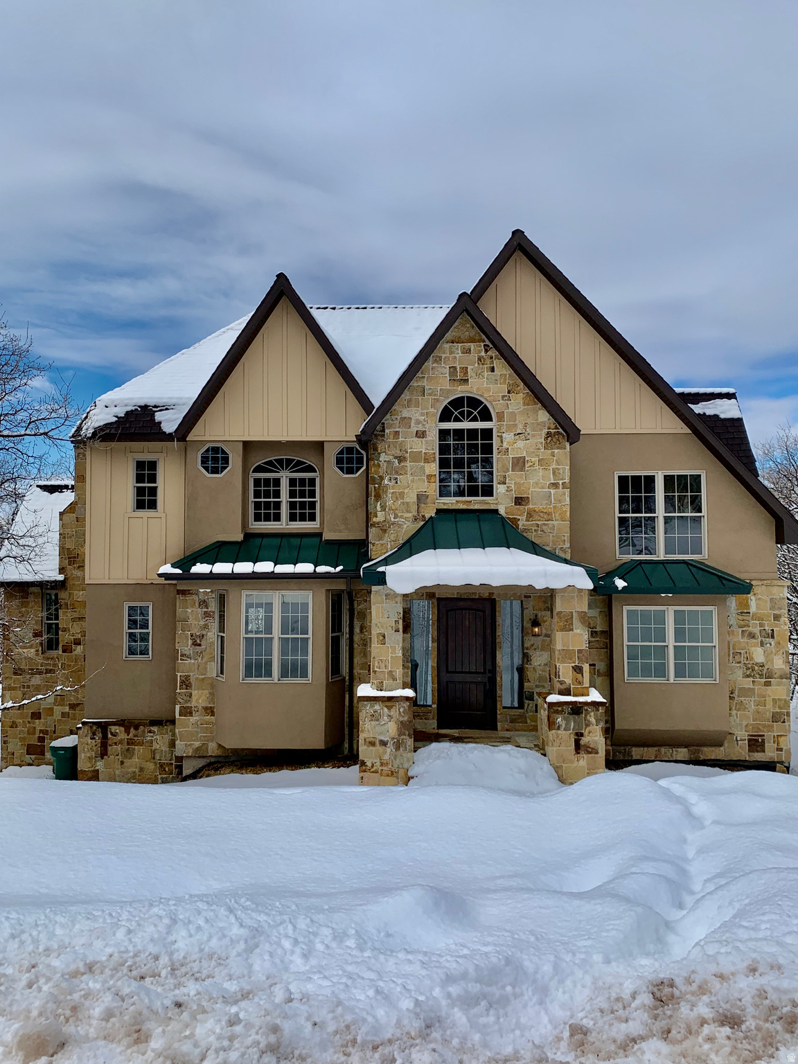 WOODLAND HILLS - Residential