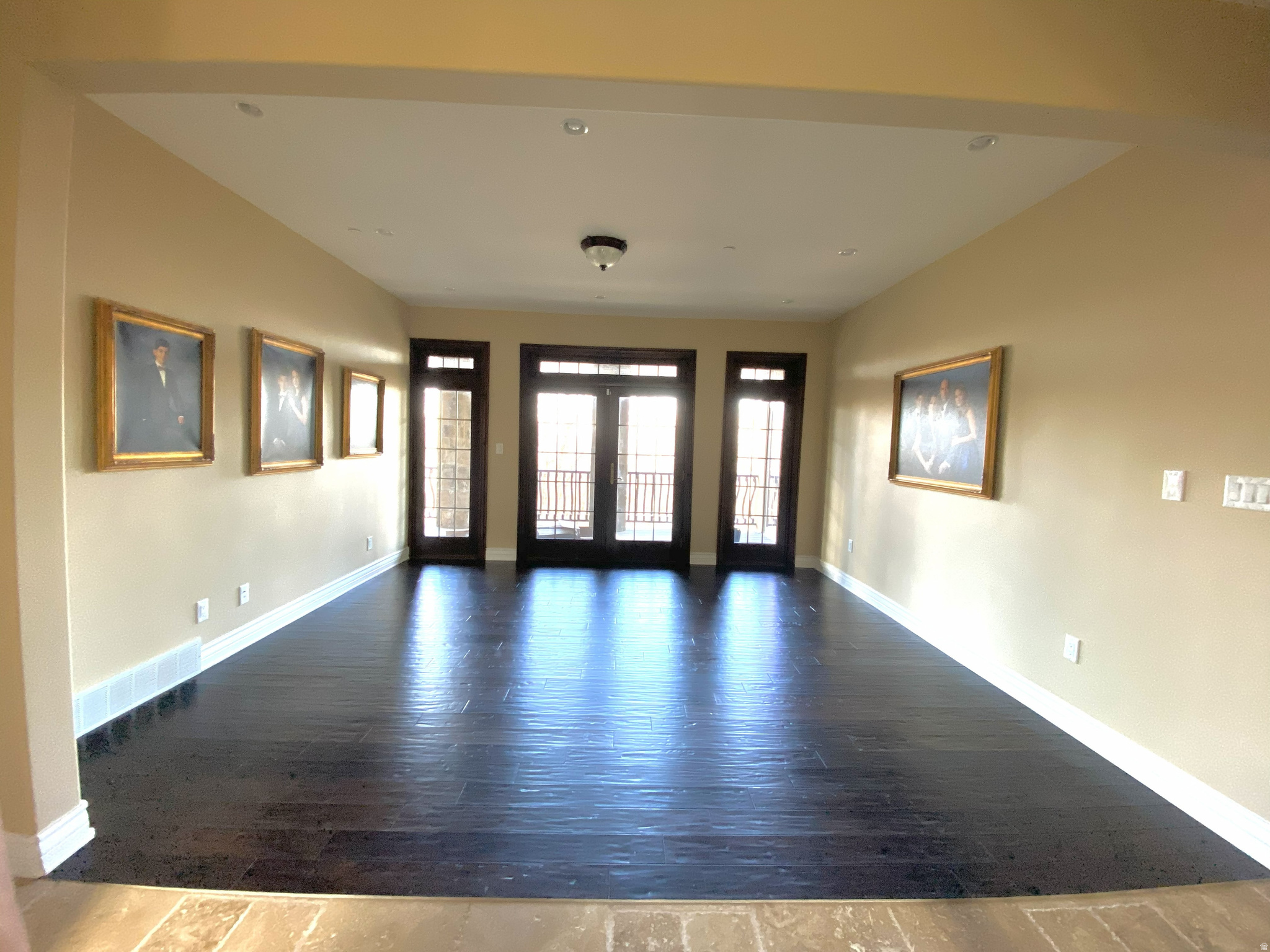 WOODLAND HILLS - Residential