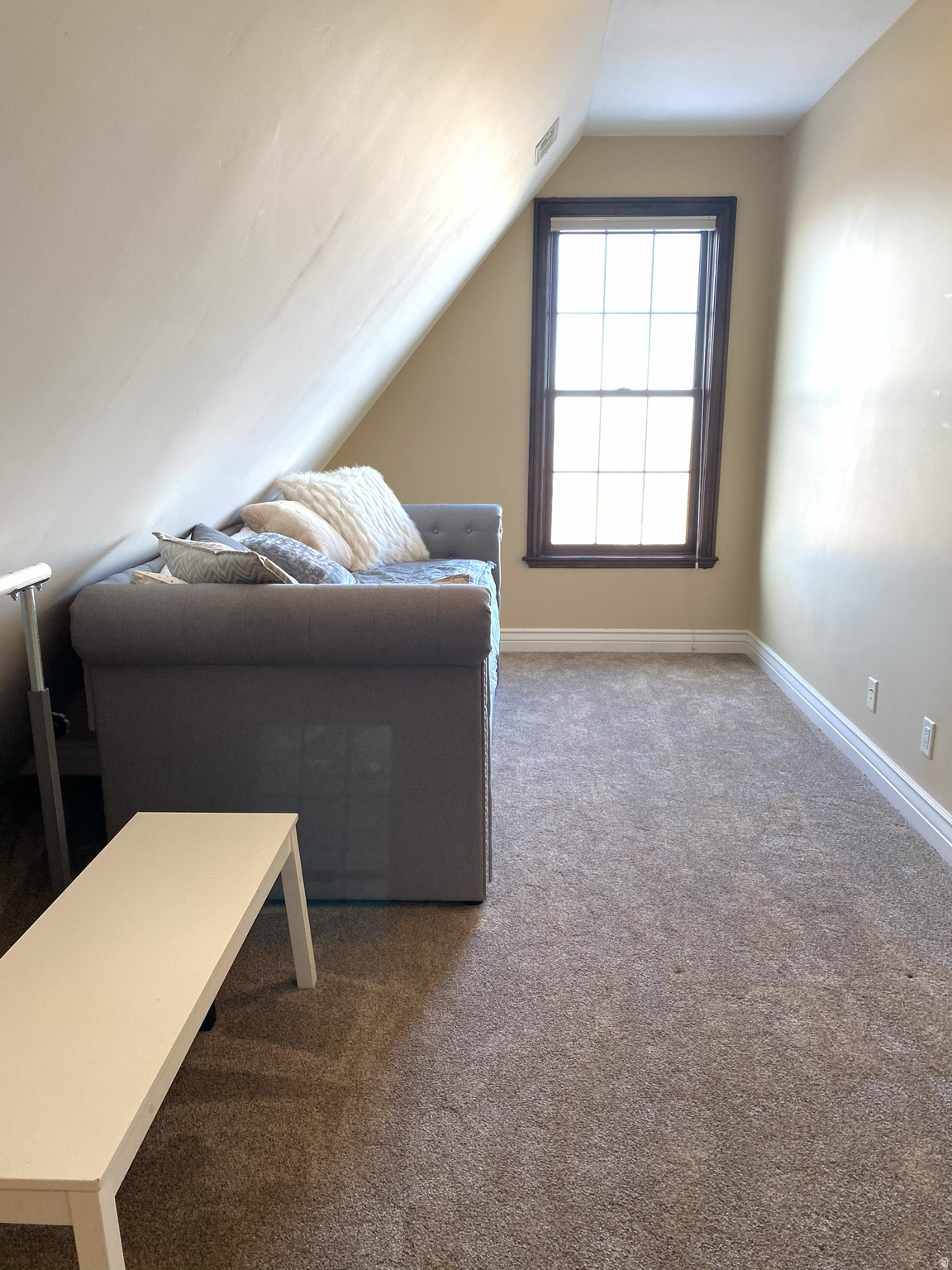 WOODLAND HILLS - Residential