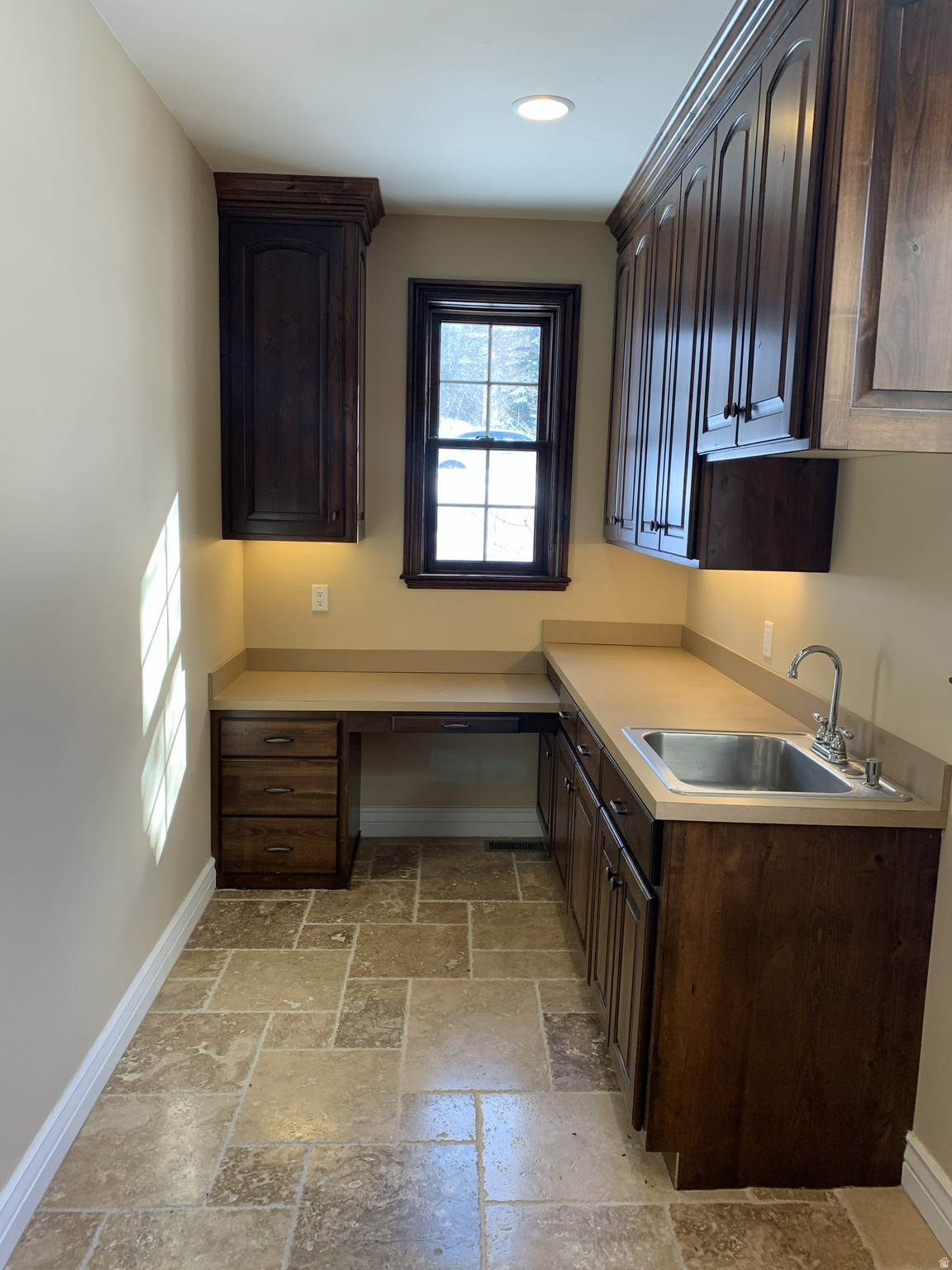 WOODLAND HILLS - Residential