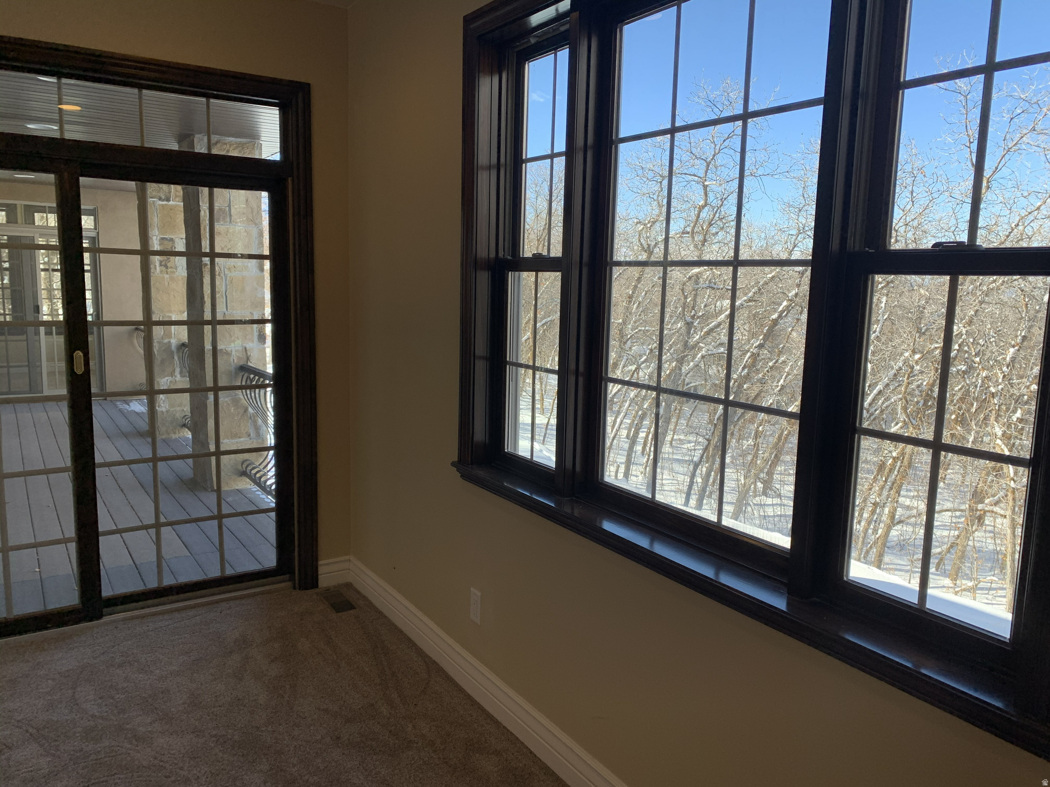 WOODLAND HILLS - Residential