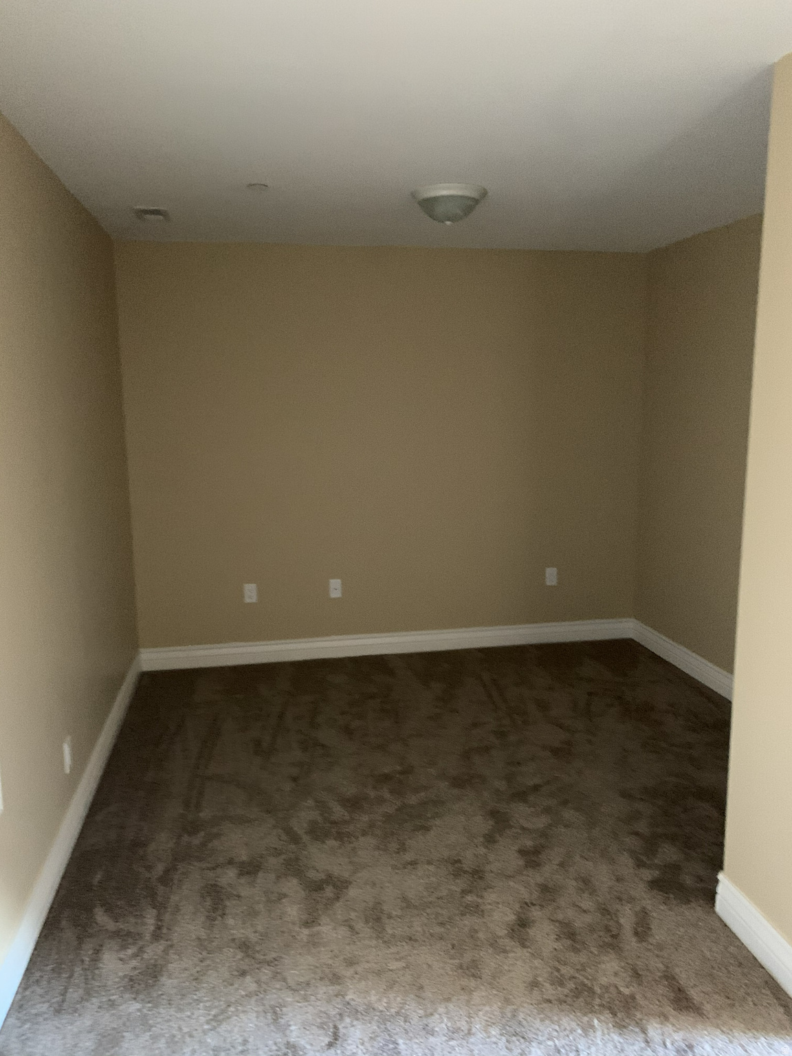 WOODLAND HILLS - Residential