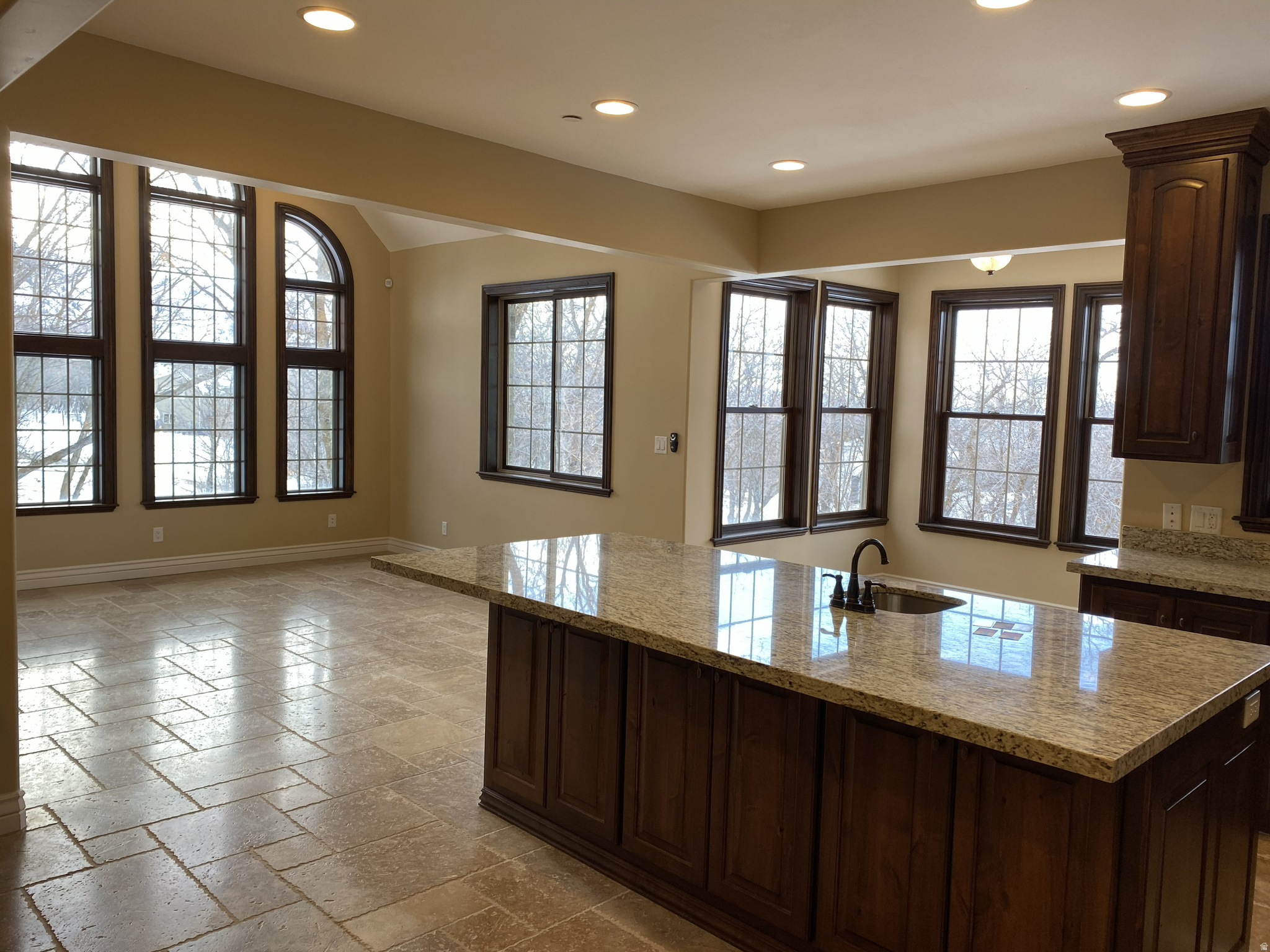WOODLAND HILLS - Residential