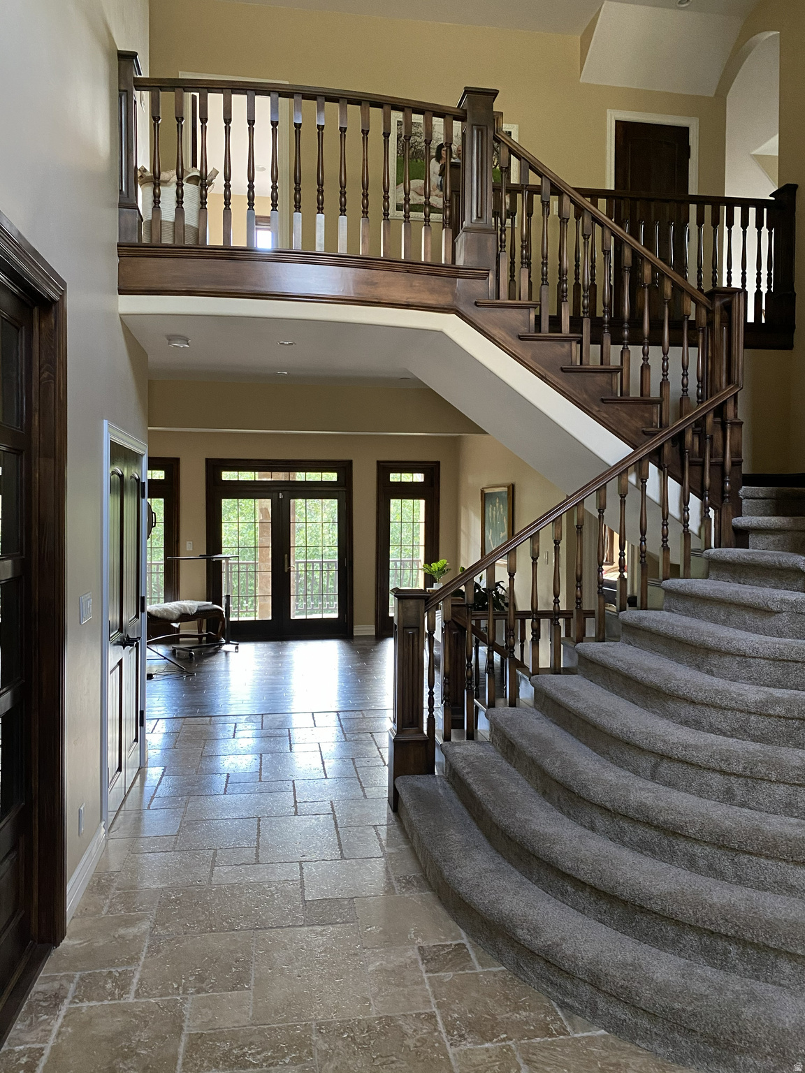 WOODLAND HILLS - Residential