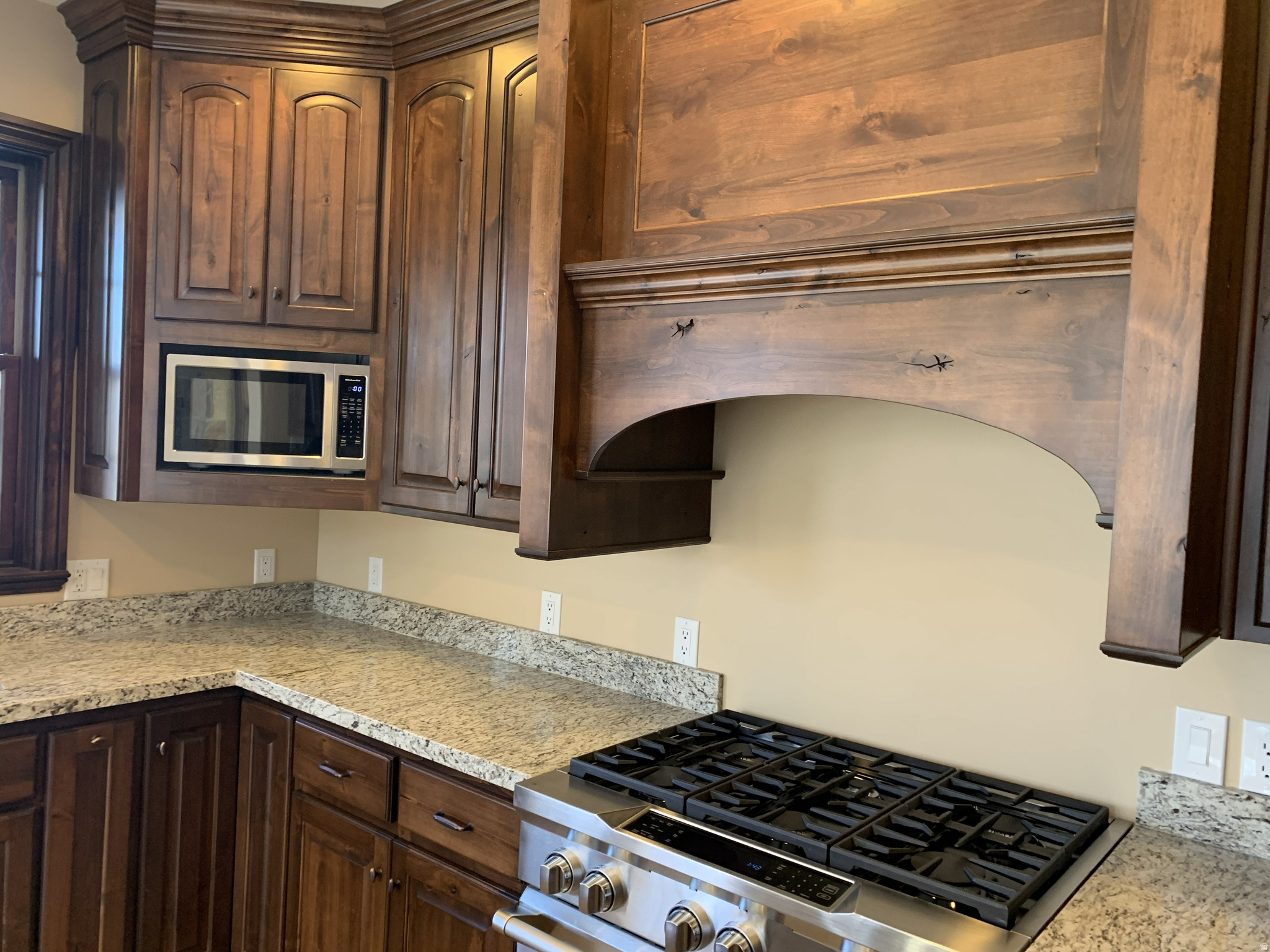 WOODLAND HILLS - Residential