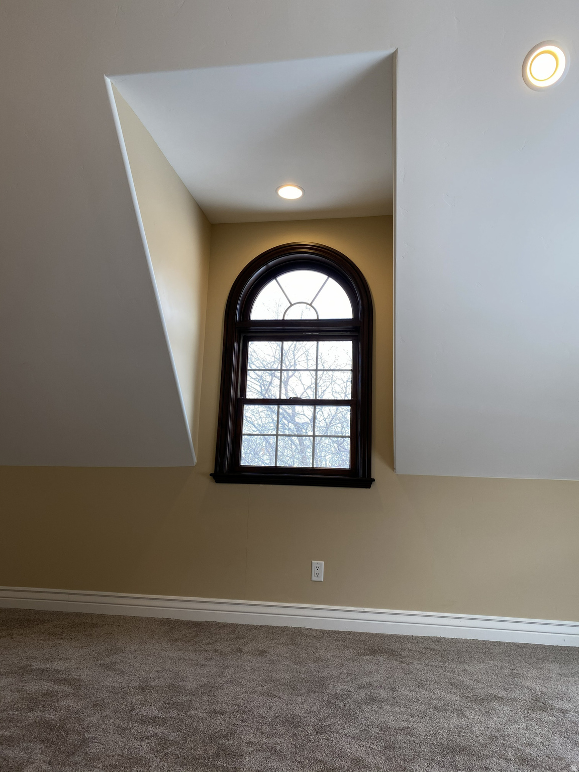 WOODLAND HILLS - Residential