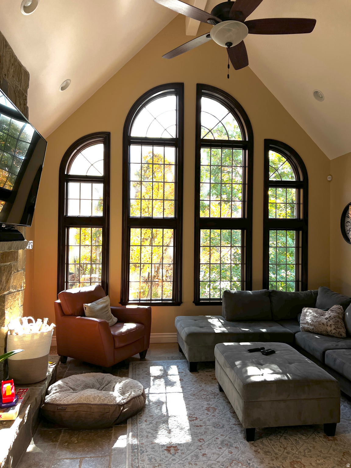 WOODLAND HILLS - Residential