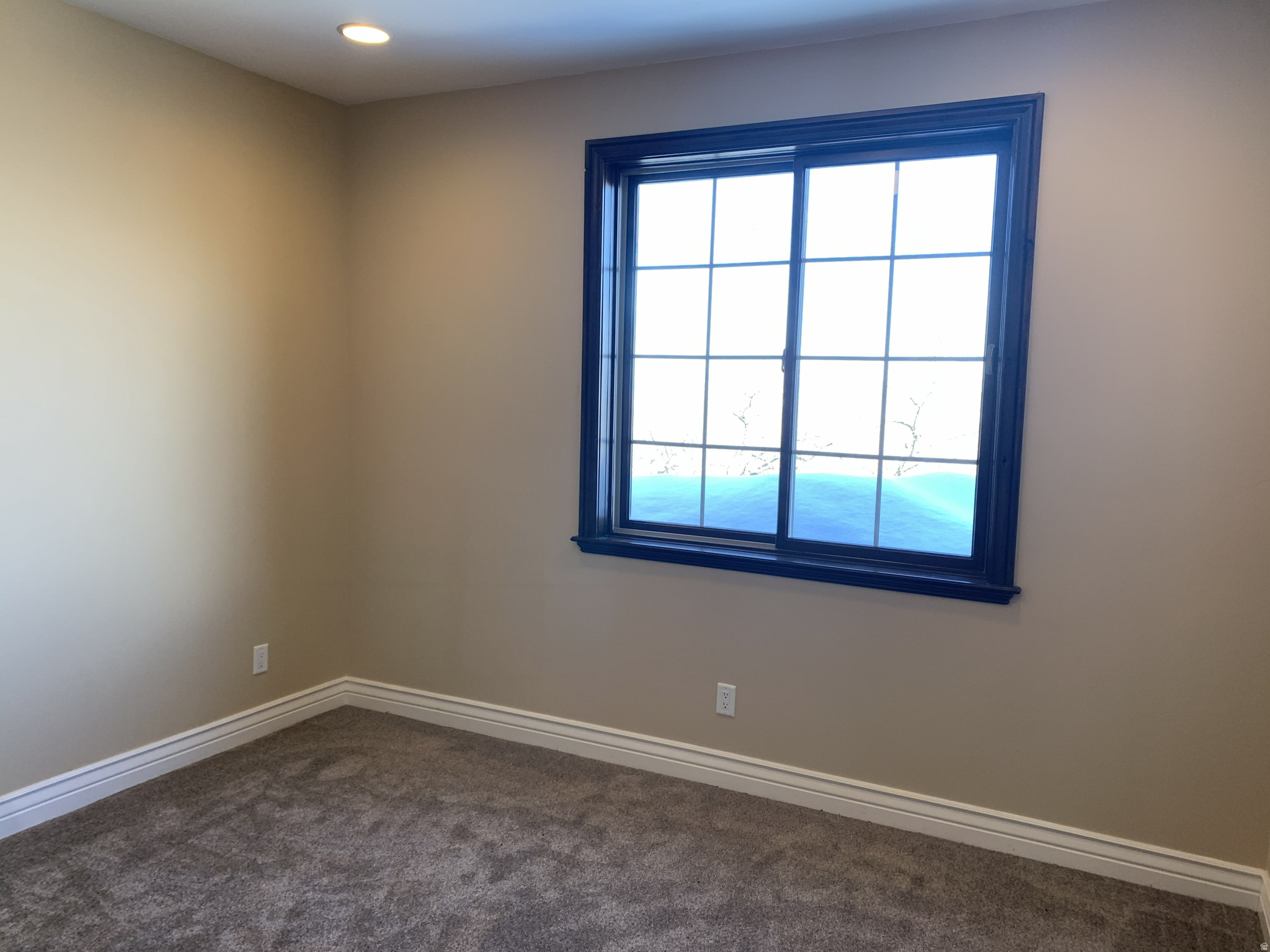 WOODLAND HILLS - Residential