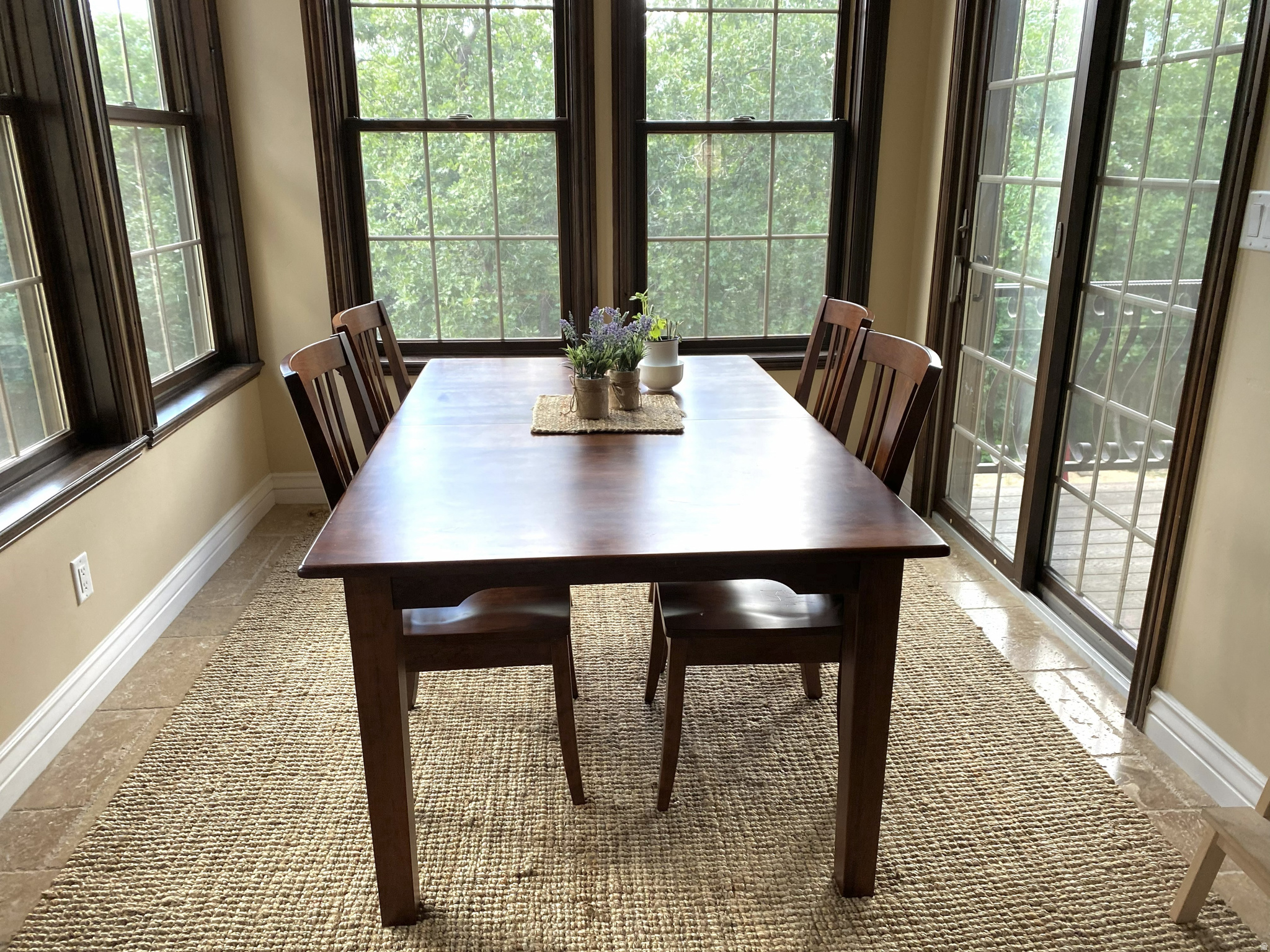WOODLAND HILLS - Residential