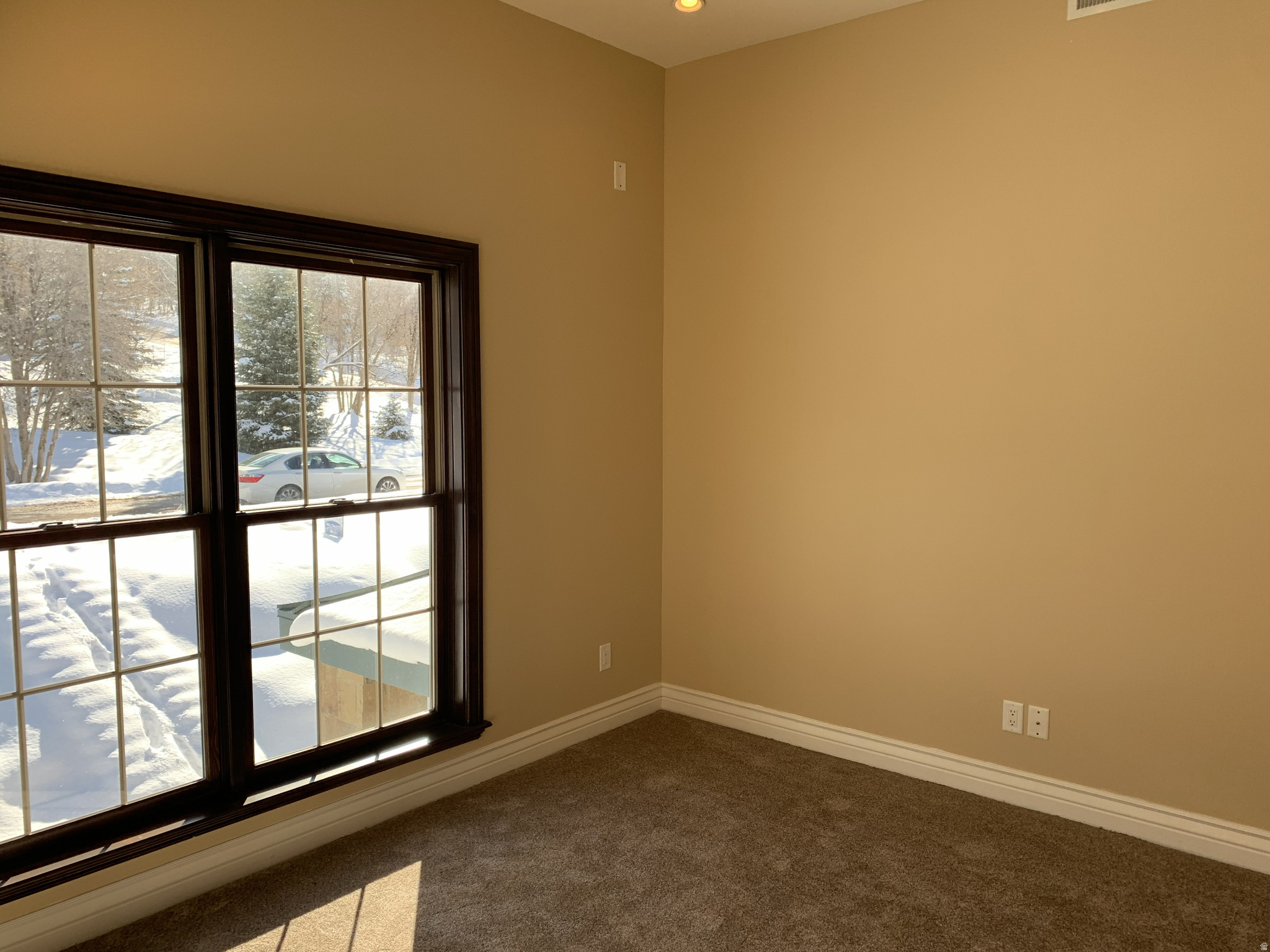 WOODLAND HILLS - Residential